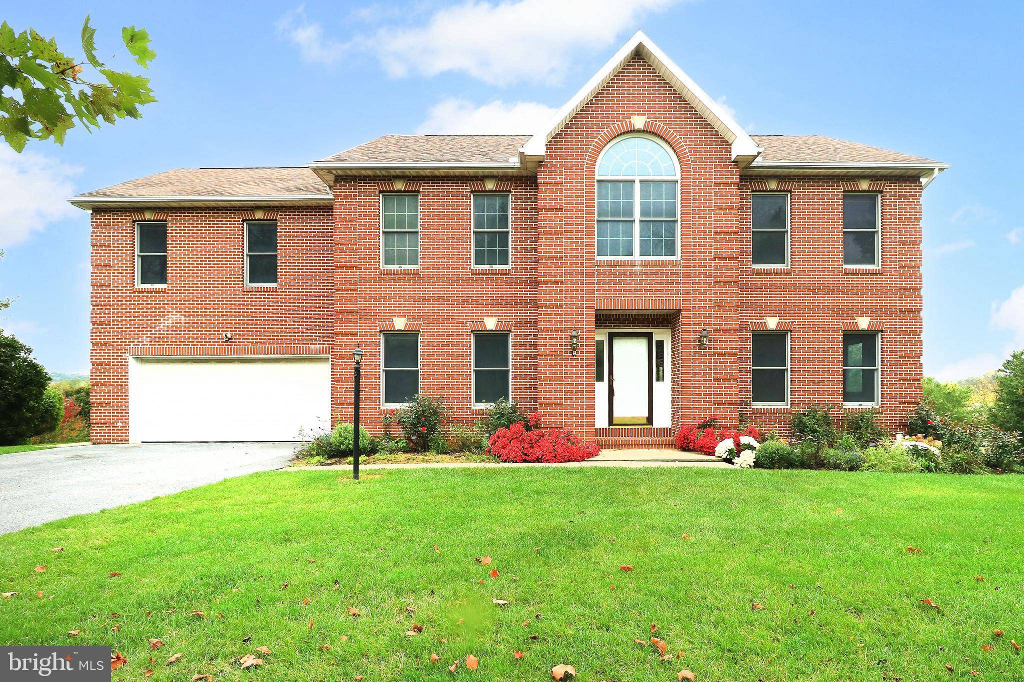 State College, PA 16801,360 GLENGARRY LN