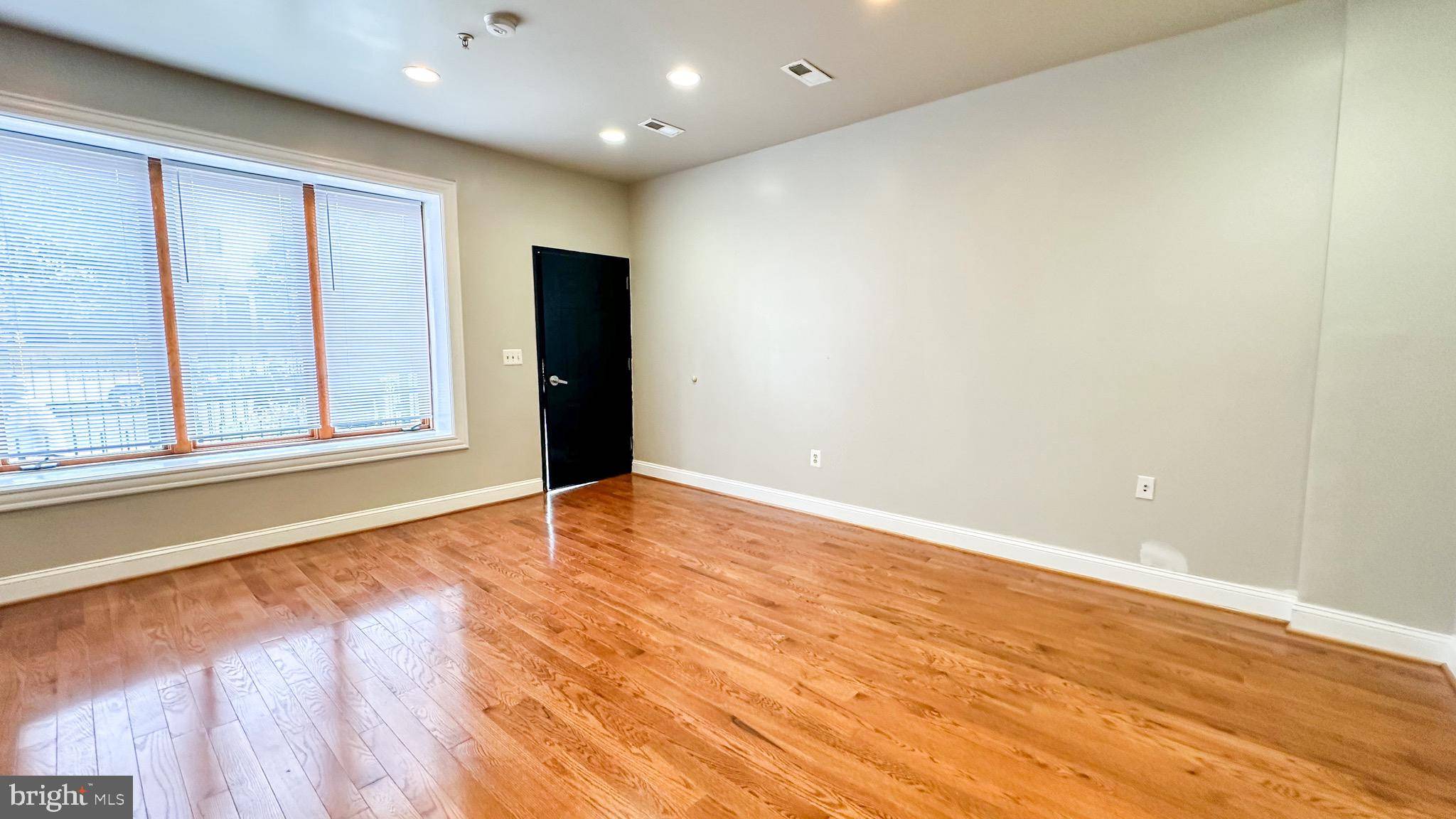 Washington, DC 20010,3408 SHERMAN AVE NW #101