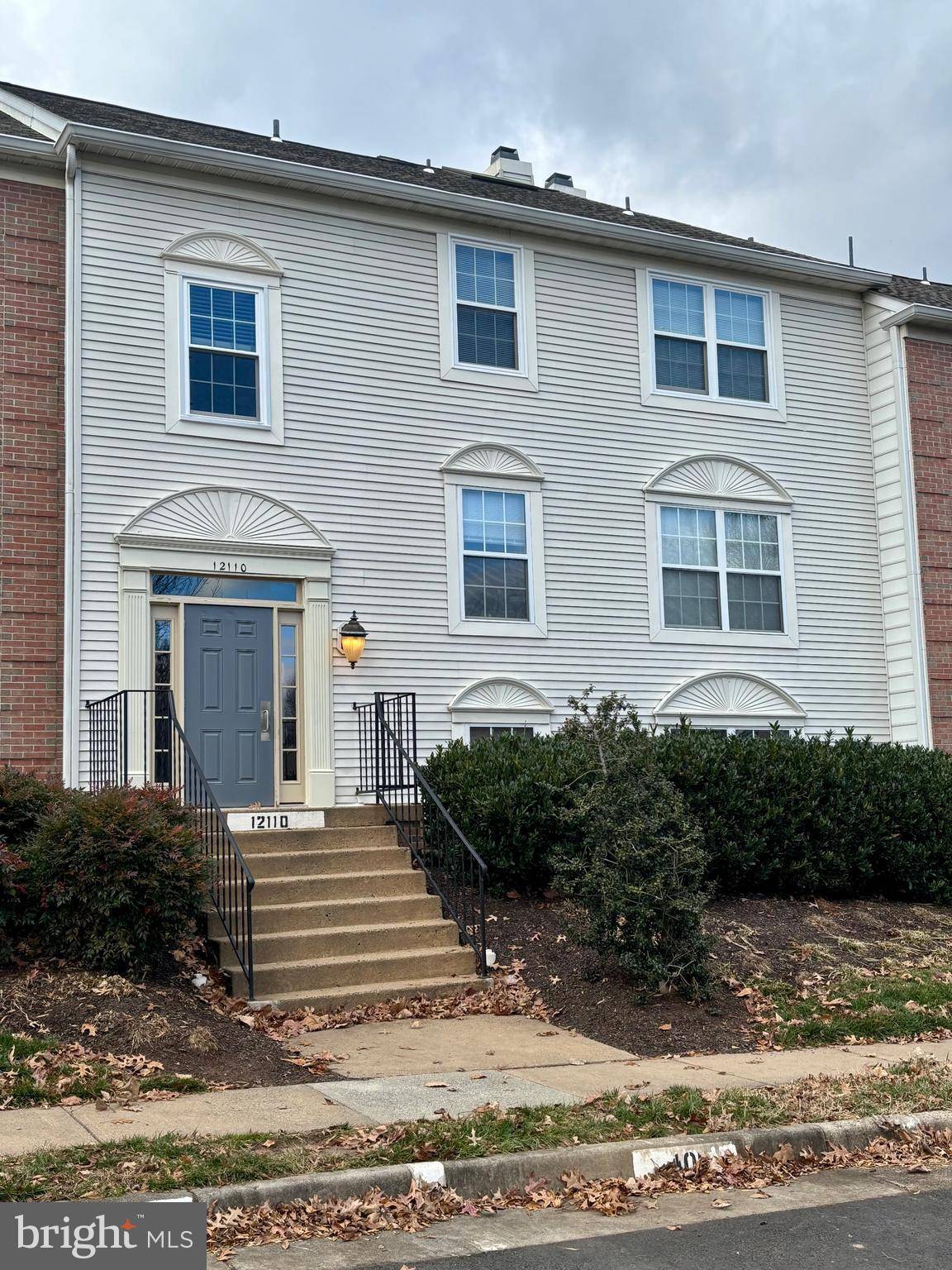 Fairfax, VA 22033,12110 GREEN LEDGE CT #302