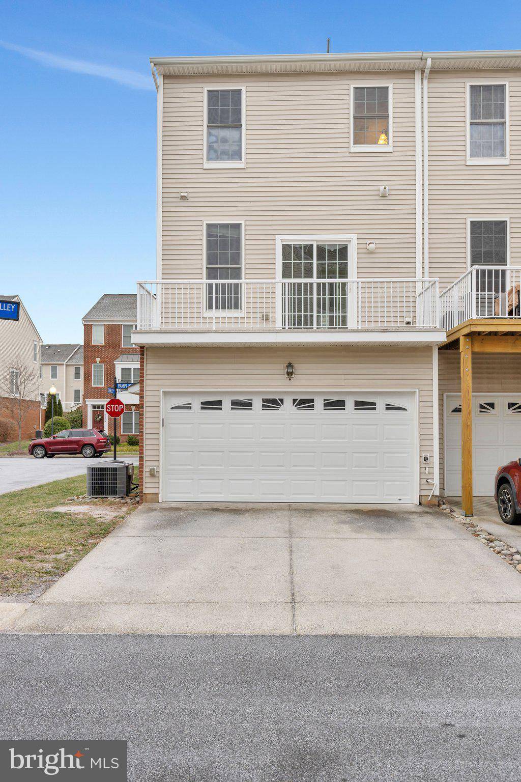 Chantilly, VA 20152,42899 PAMPLIN TER