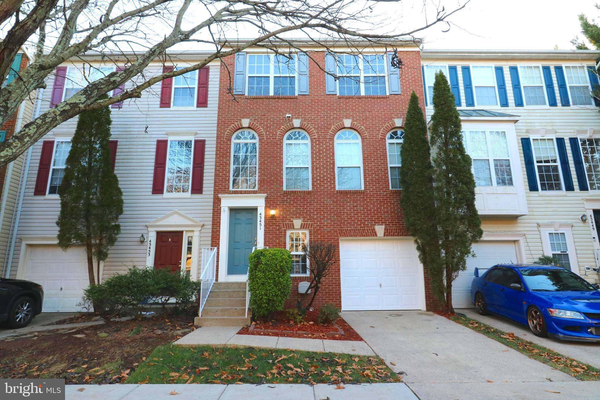 Chantilly, VA 20152,43451 LAIDLOW ST