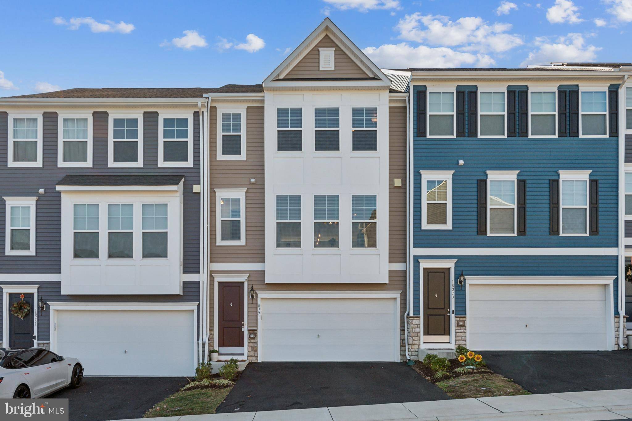 Triangle, VA 22172,18271 SUMMIT POINTE DR