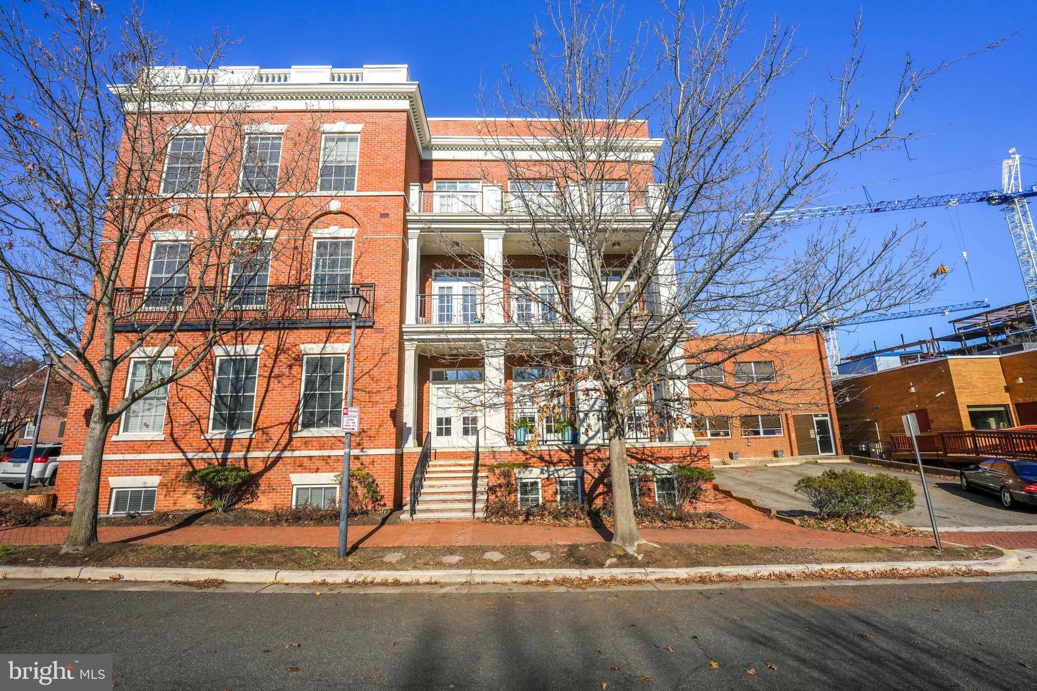 Alexandria, VA 22314,1023 N ROYAL ST #116