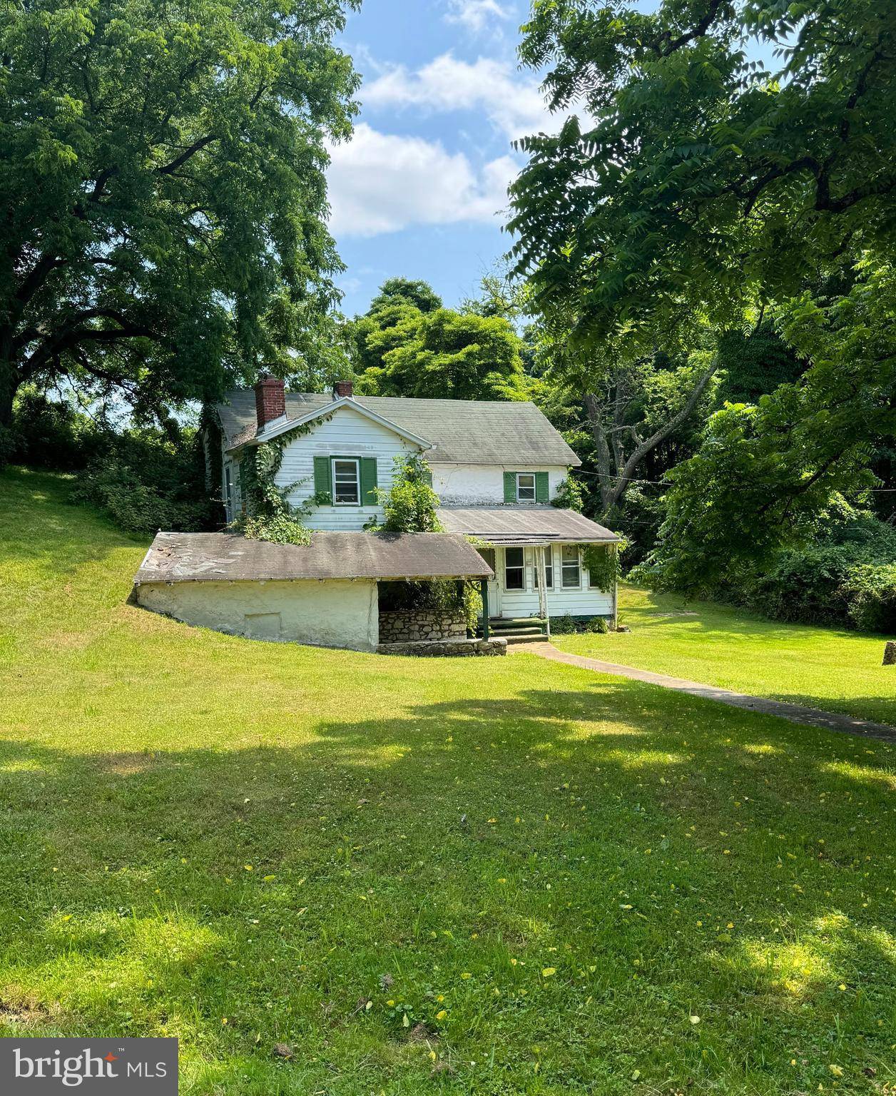 Glen Mills, PA 19342,11 LONG LN