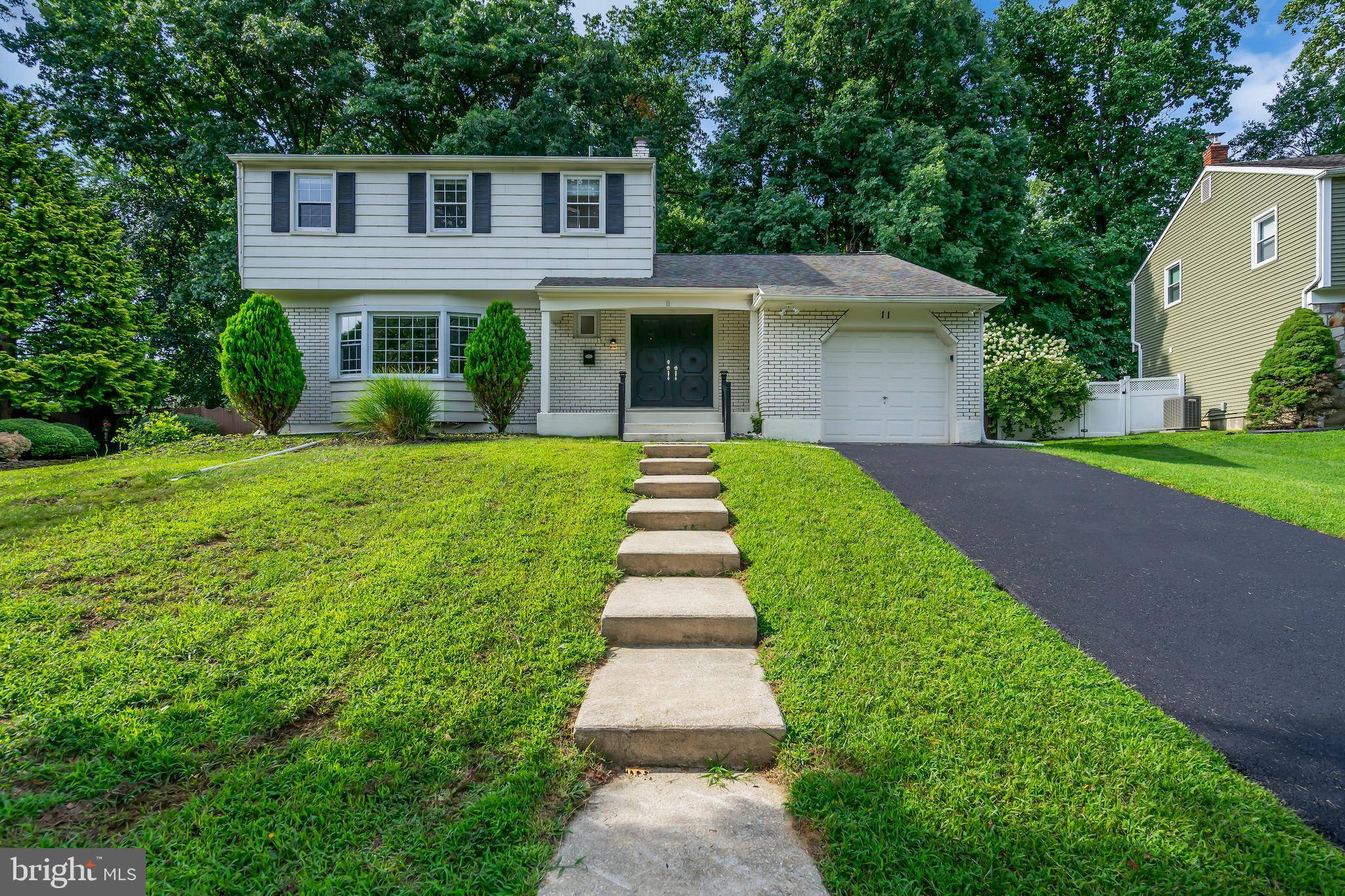 Cherry Hill, NJ 08003,11 DARIEN DR