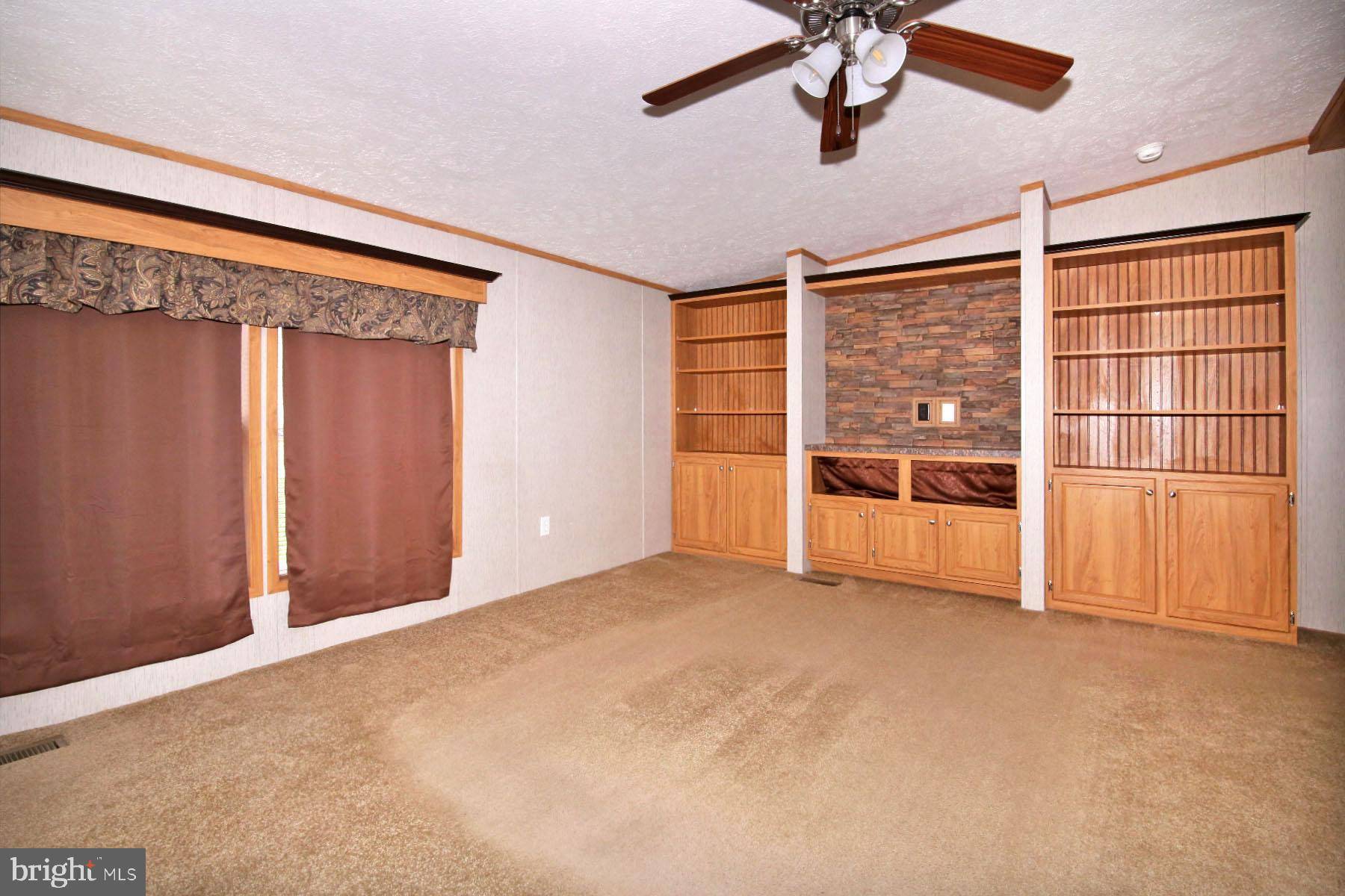 Fredericksburg, PA 17026,24 FIR ST