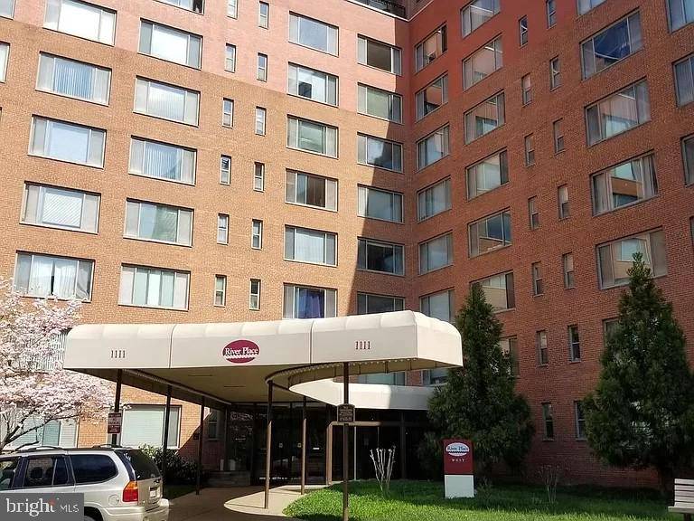 Arlington, VA 22209,1111 ARLINGTON BLVD #440