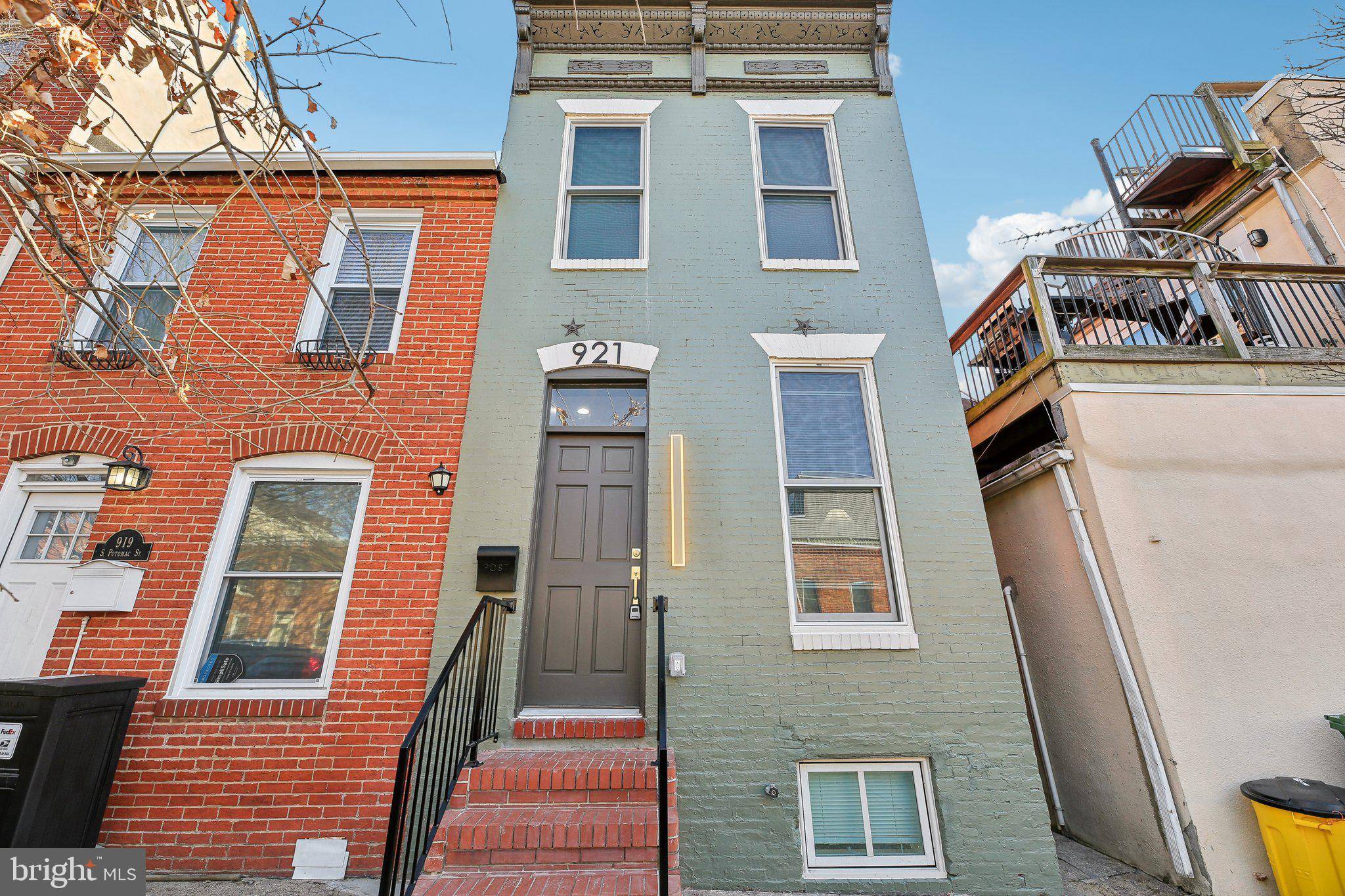 Baltimore, MD 21224,921 S POTOMAC ST