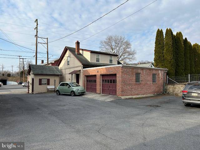 Millerstown, PA 17062,42 MARKET