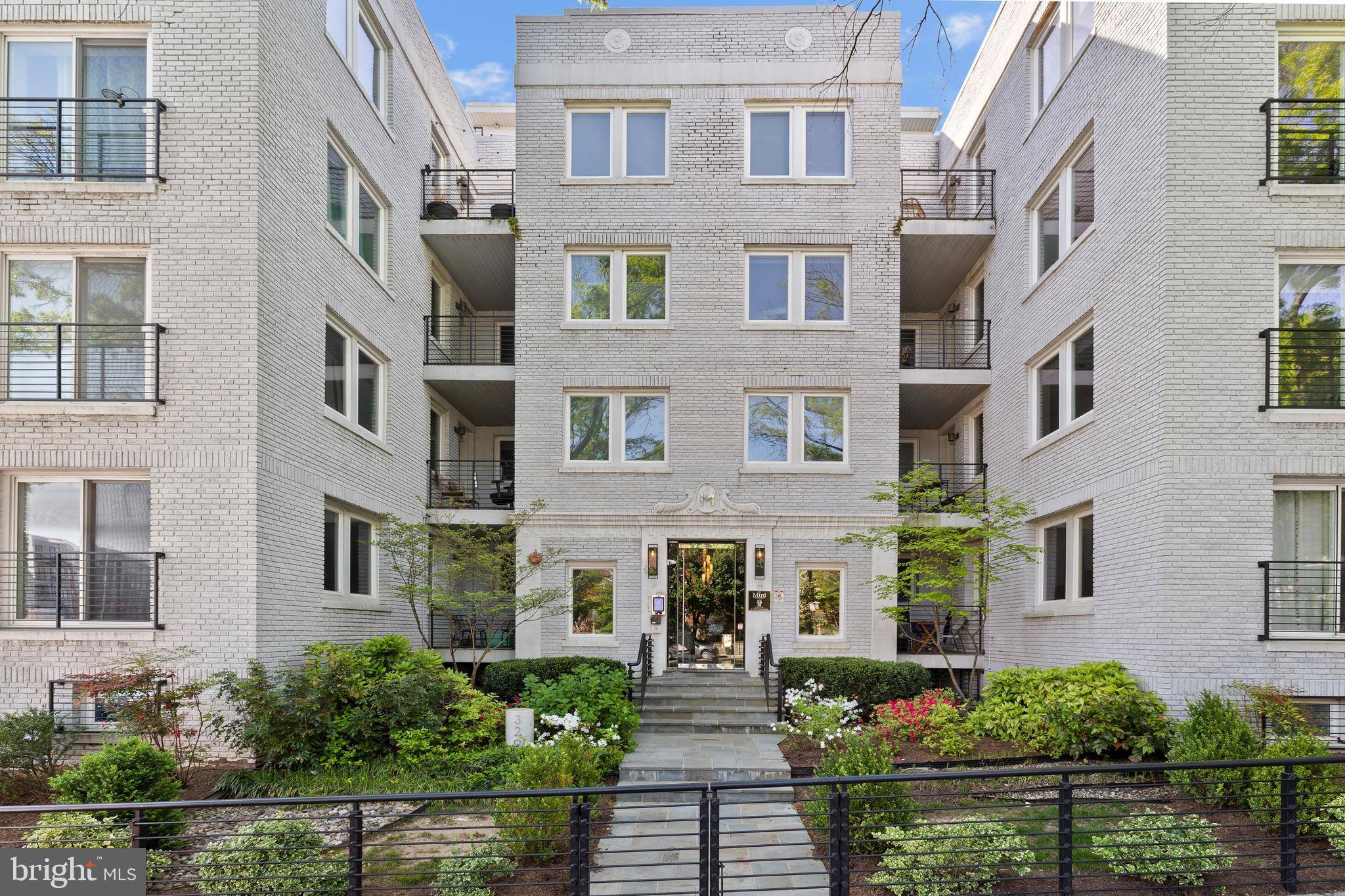 Washington, DC 20002,329 RHODE ISLAND AVE NE #303