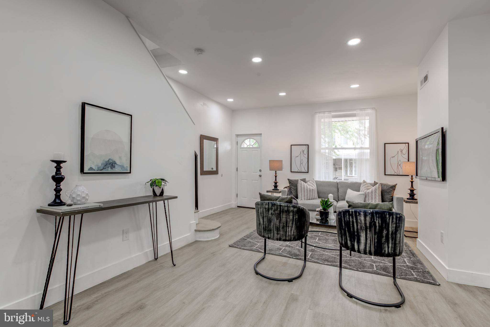 Philadelphia, PA 19124,4242 ROMAIN ST
