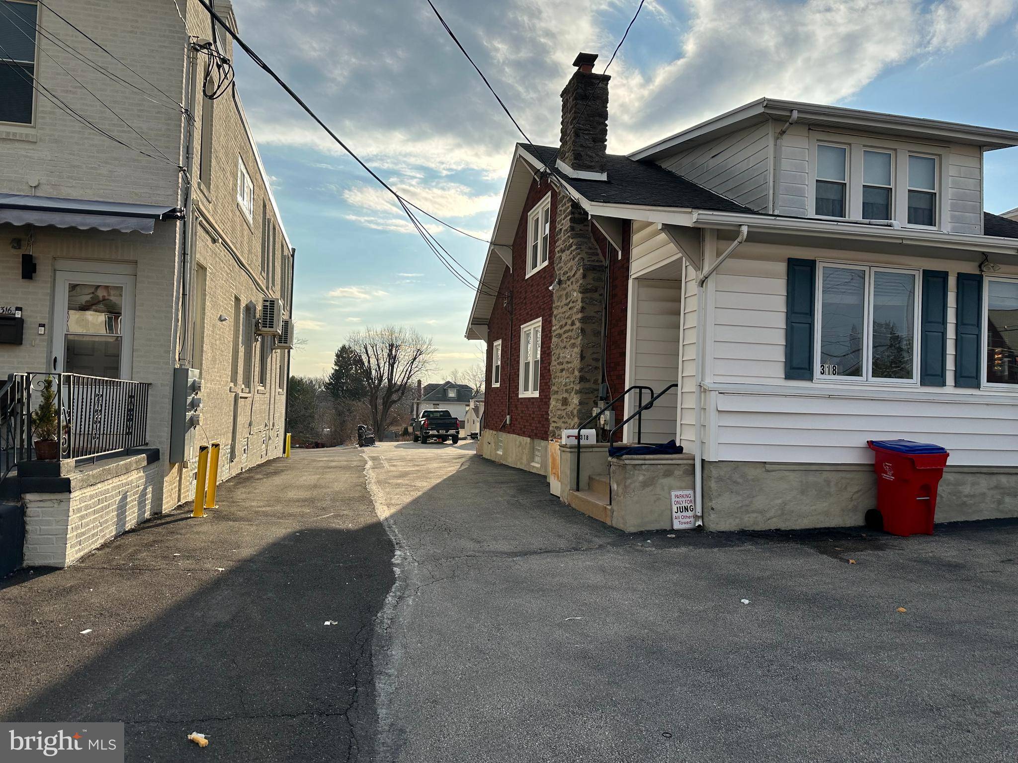 Jenkintown, PA 19046,318 HUNTINGDON PIKE