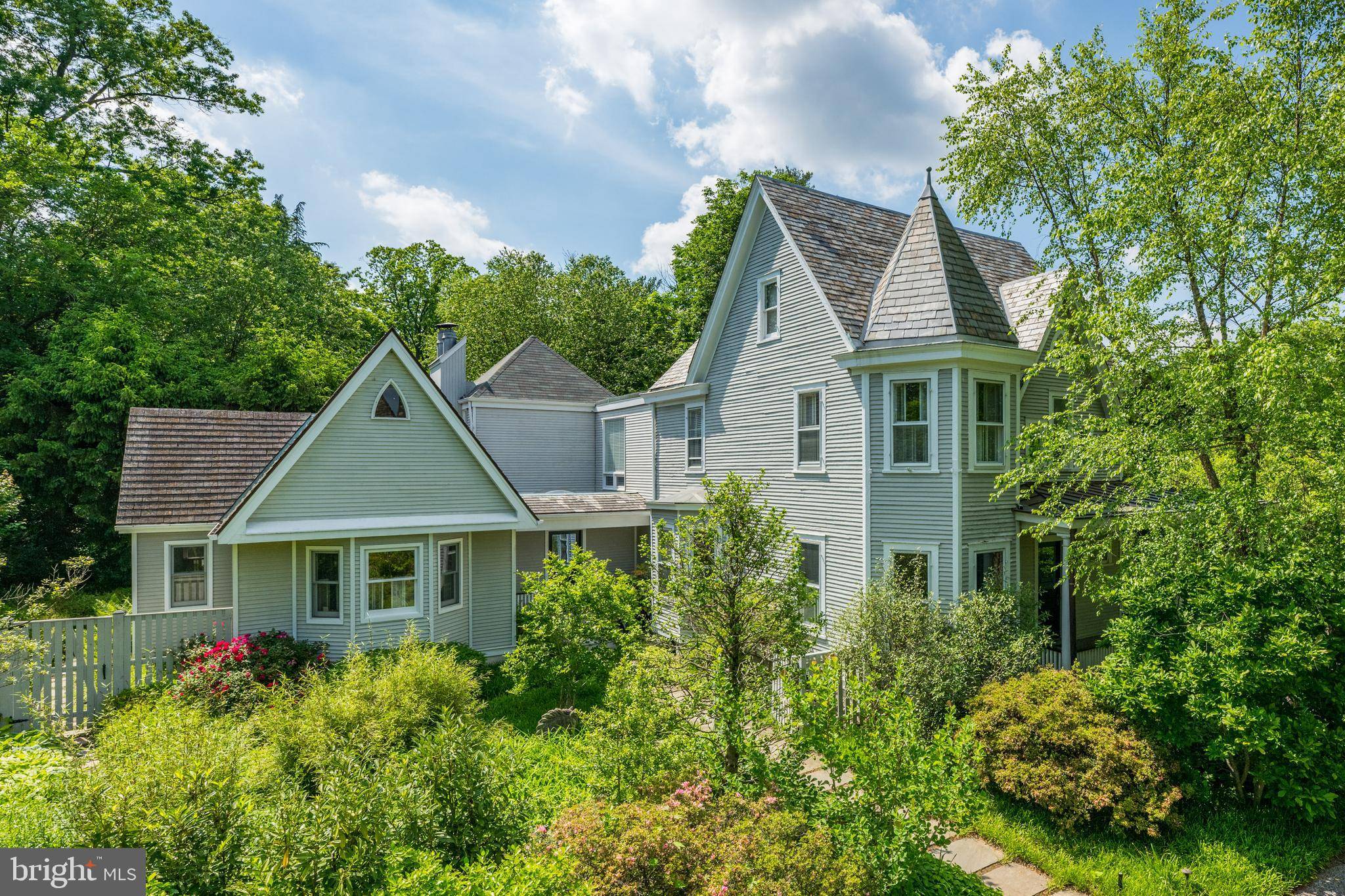 Chevy Chase, MD 20815,7002 CONNECTICUT AVE