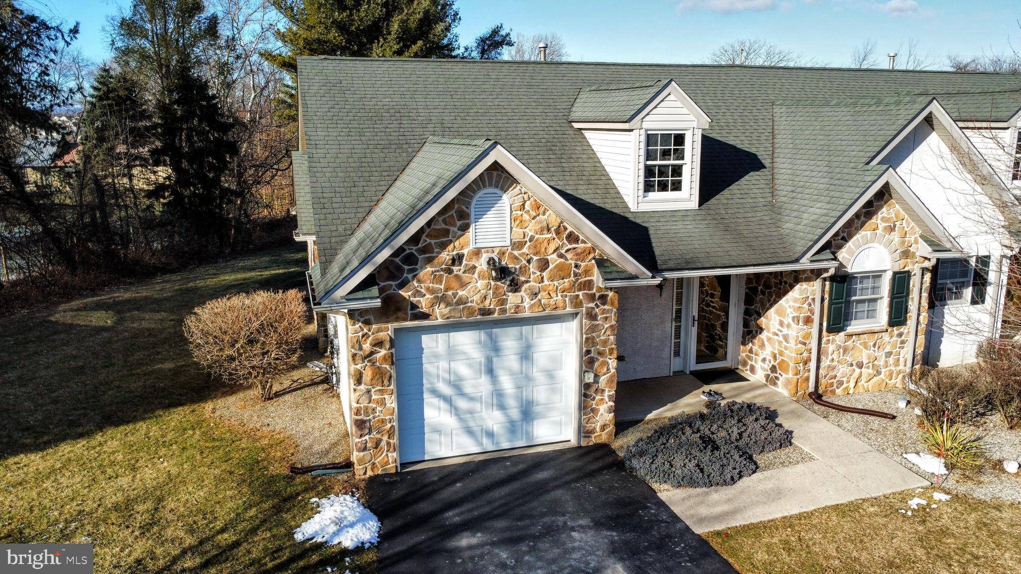 Easton, PA 18040,1355 HARVEST DR S