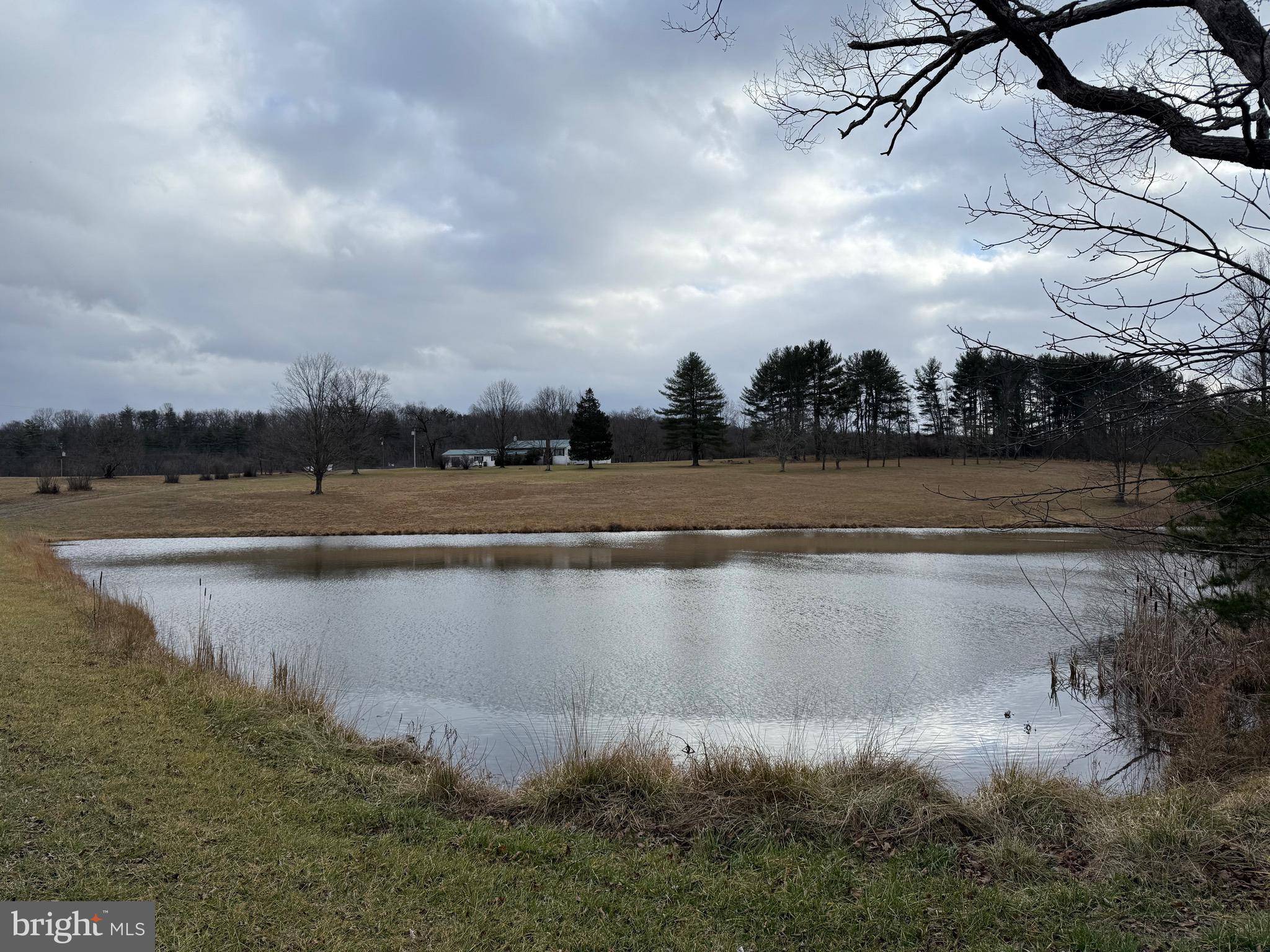 Berkeley Springs, WV 25411,108 FLEECES DEN LN