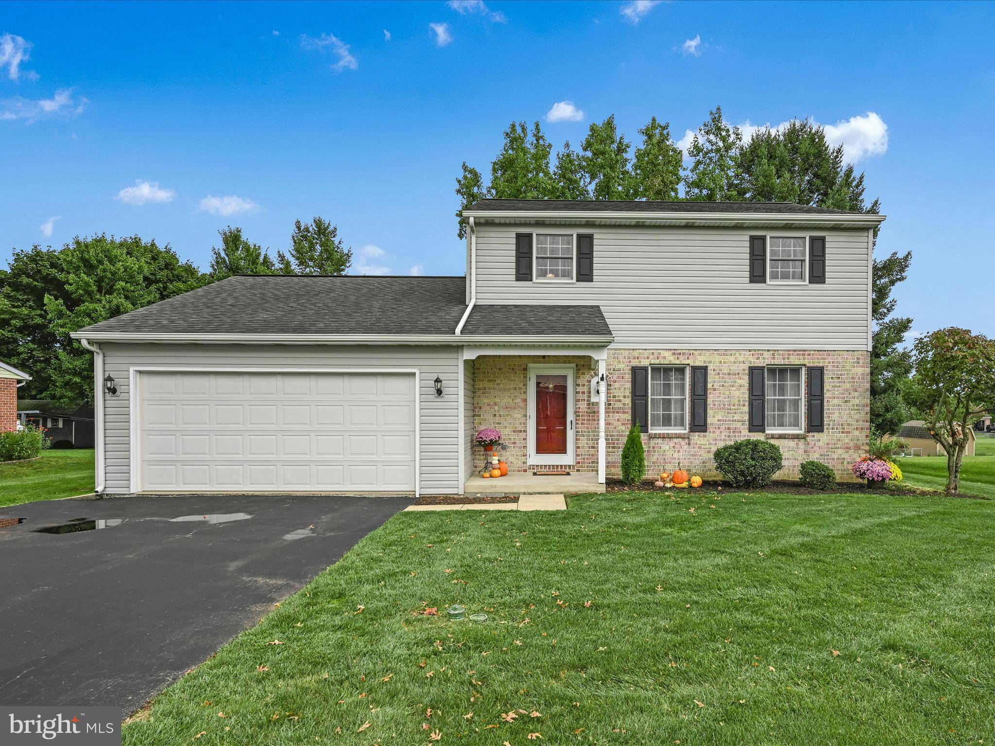 Ephrata, PA 17522,275 WOODCHUCK DR