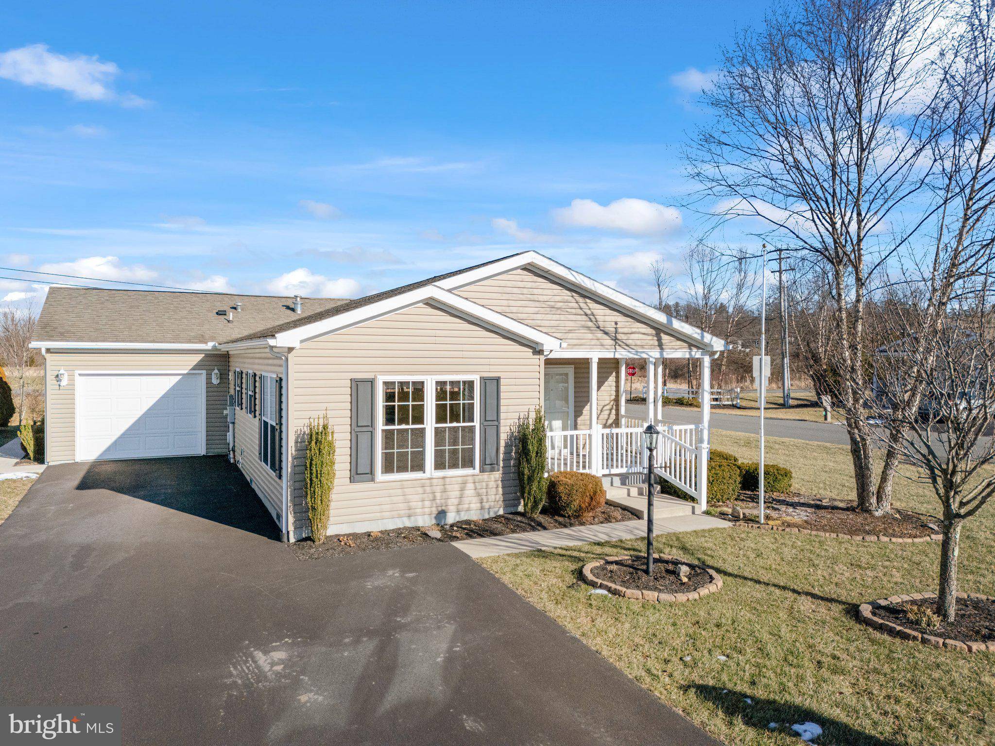 Bechtelsville, PA 19505,33 WREN DR