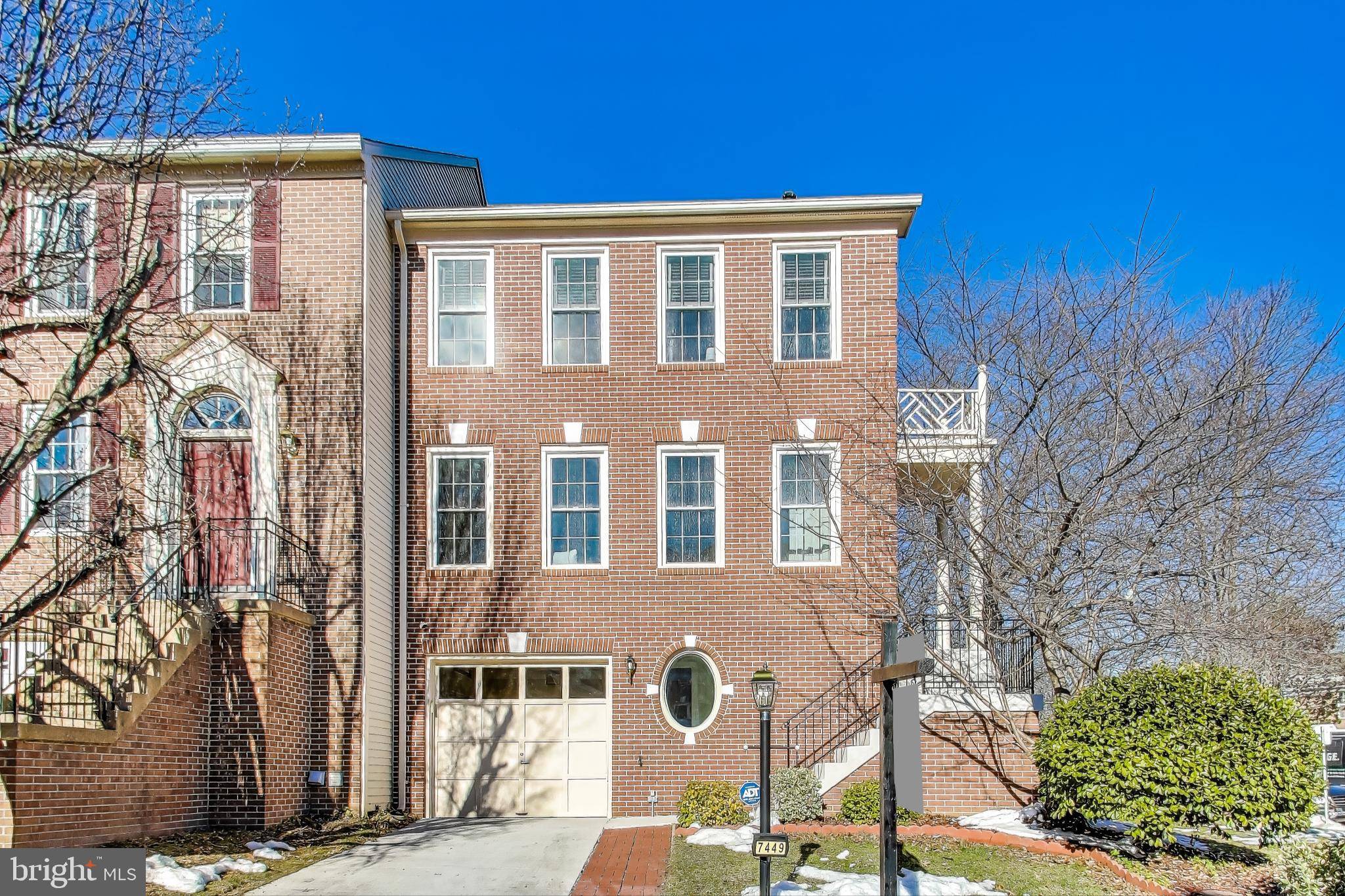 Alexandria, VA 22315,7449 HEATHERFIELD LN