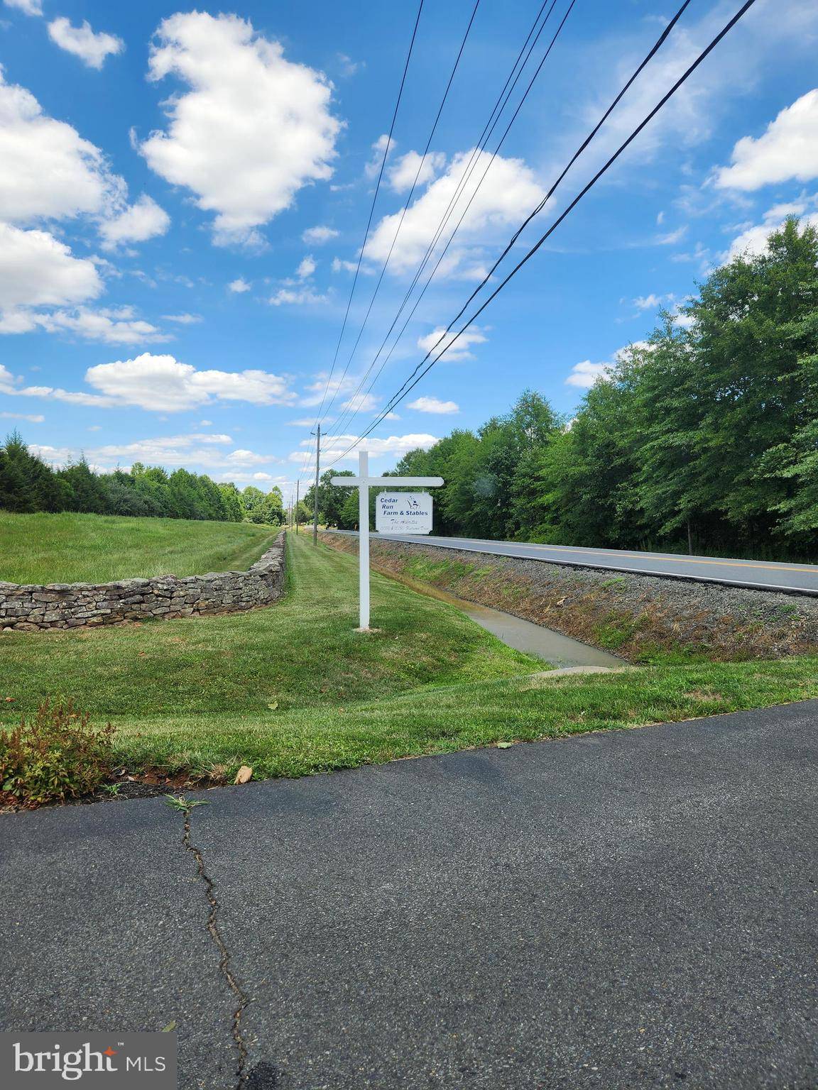 Nokesville, VA 20181,15350 FLEETWOOD DR