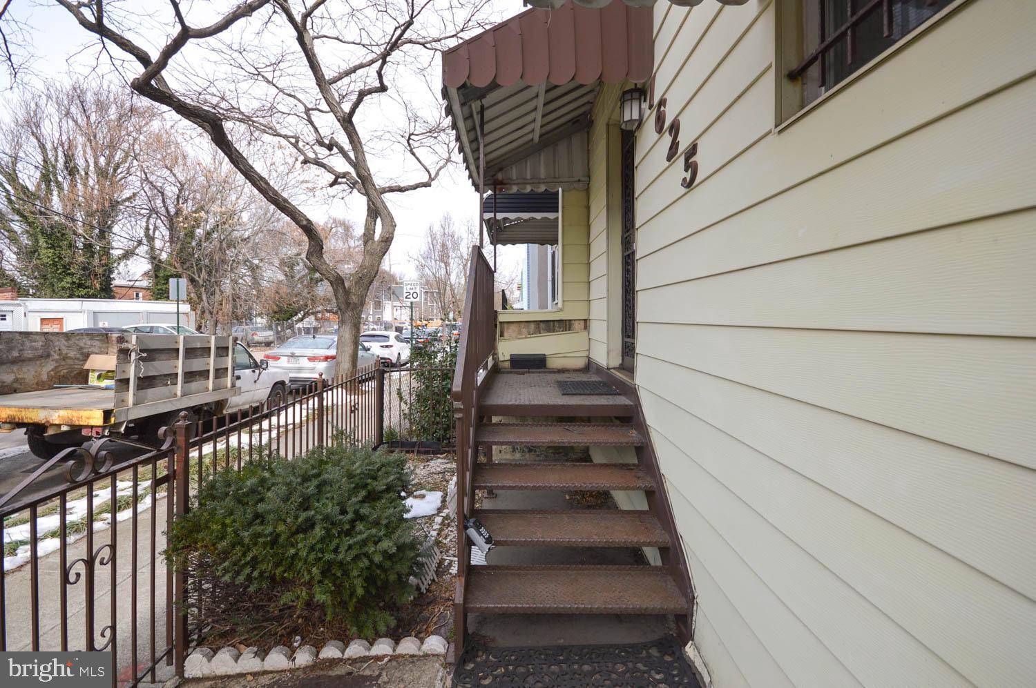Washington, DC 20002,1625 11TH PL NE