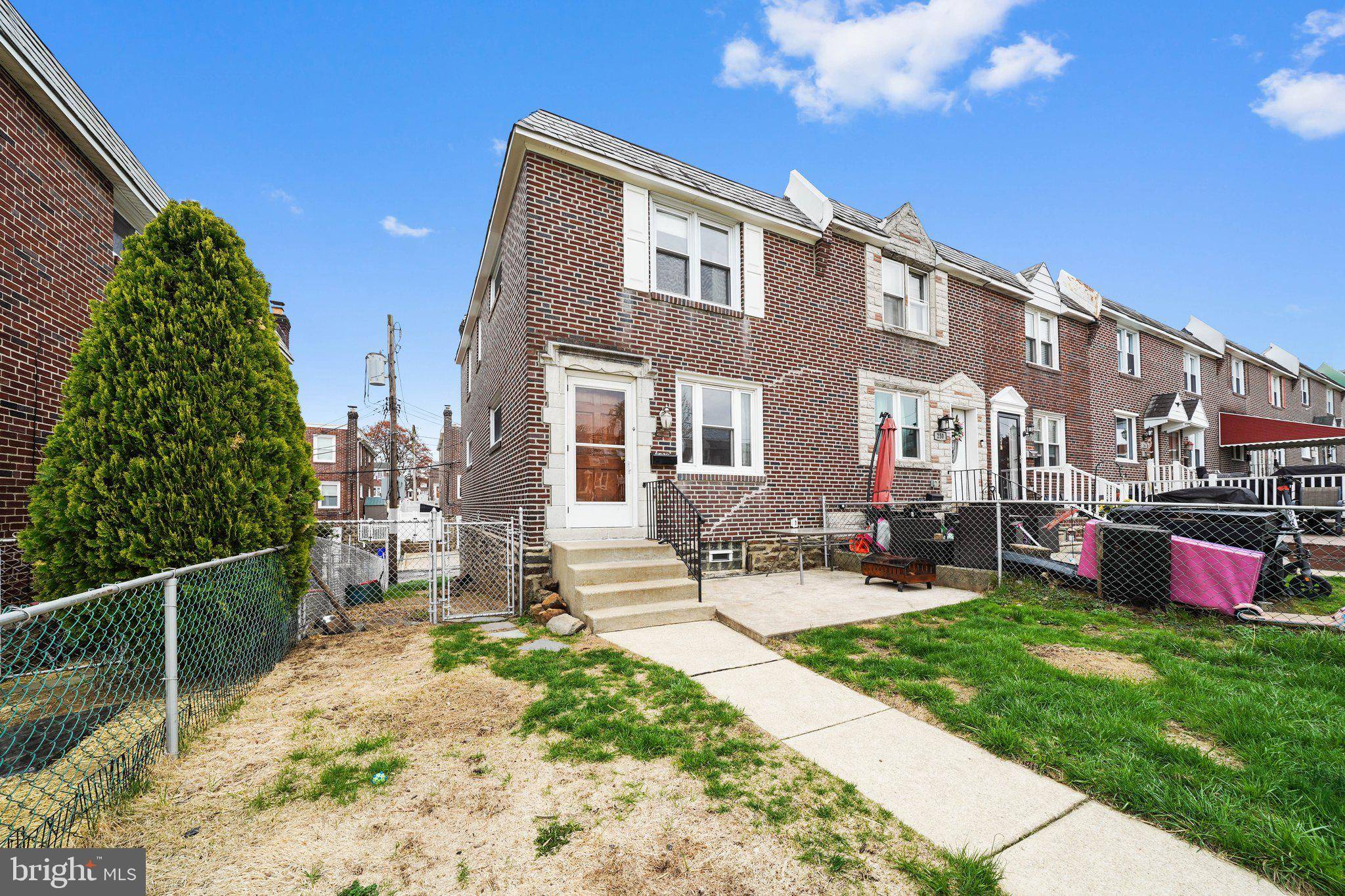 Clifton Heights, PA 19018,248 CRESTWOOD DR