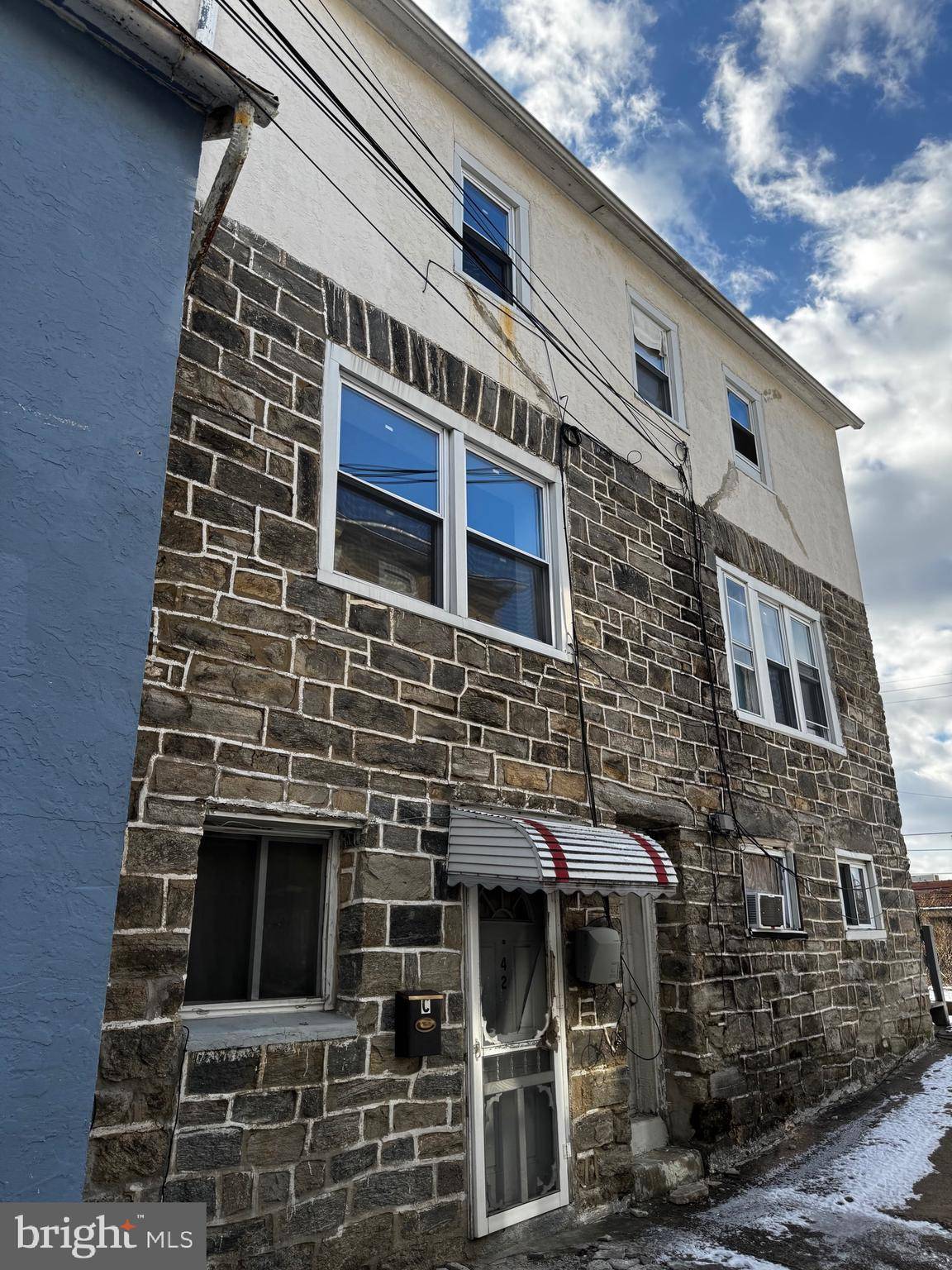 Upper Darby, PA 19082,42 KENT RD
