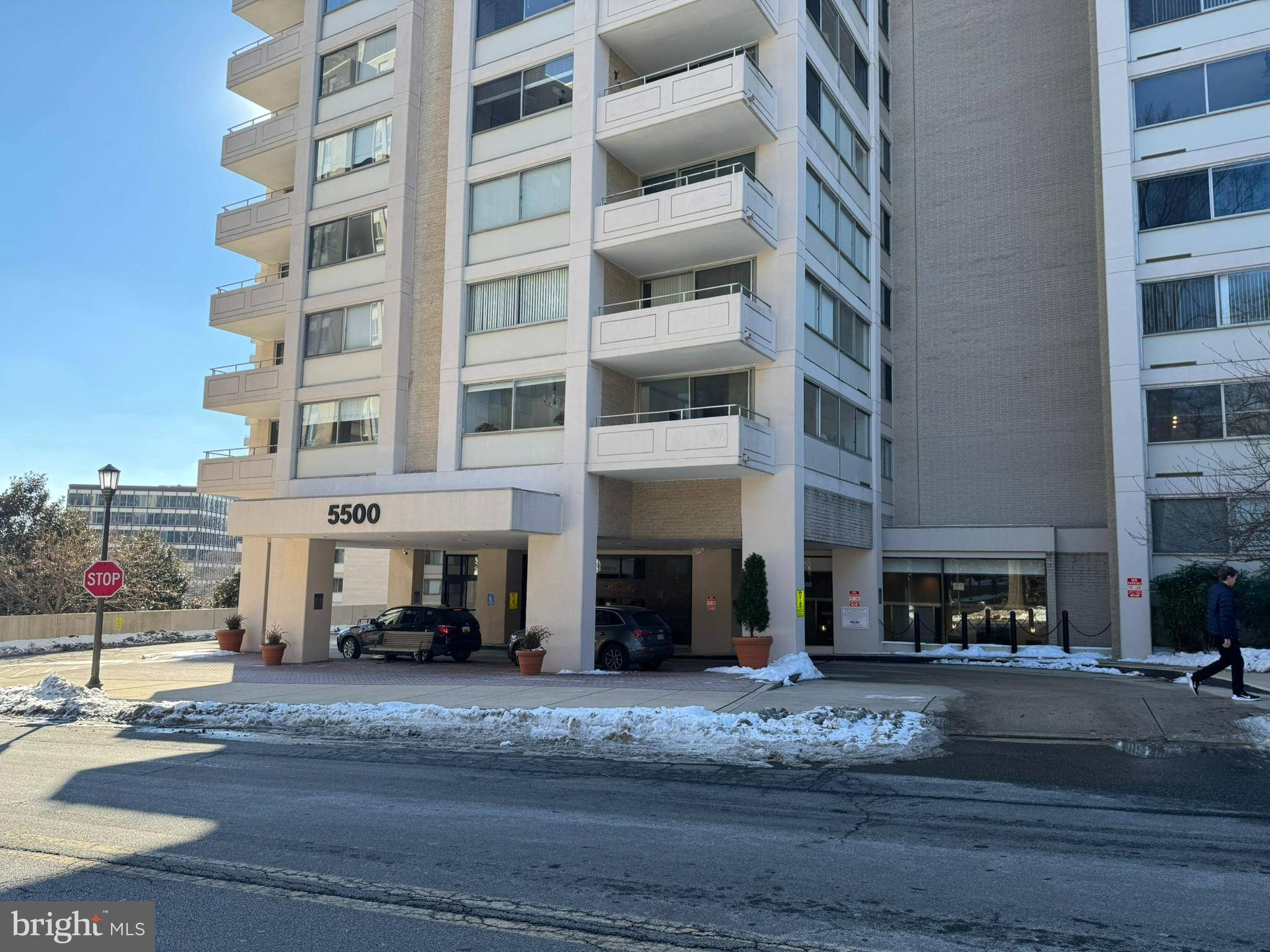 Chevy Chase, MD 20815,5500 FRIENDSHIP BLVD #915N