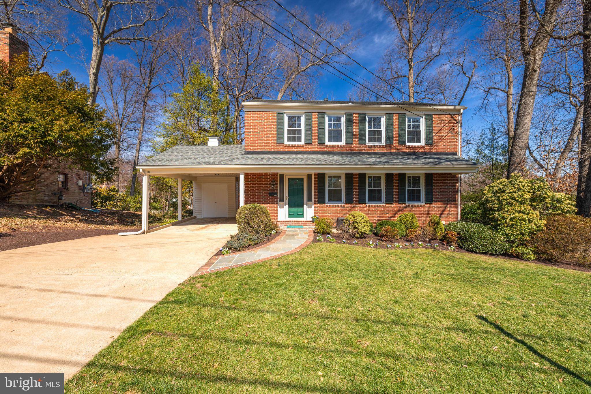 Annandale, VA 22003,8912 MORELAND LN