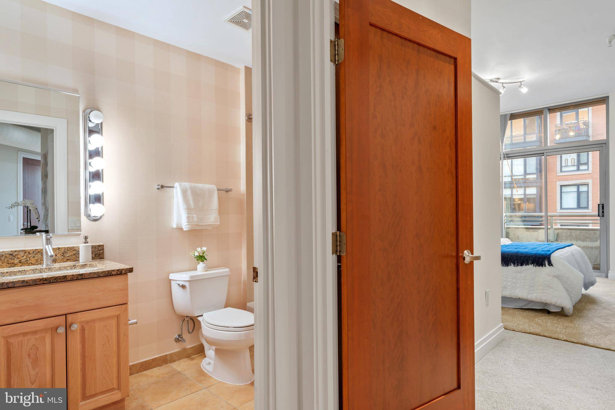 Washington, DC 20001,811 4TH ST NW #1011