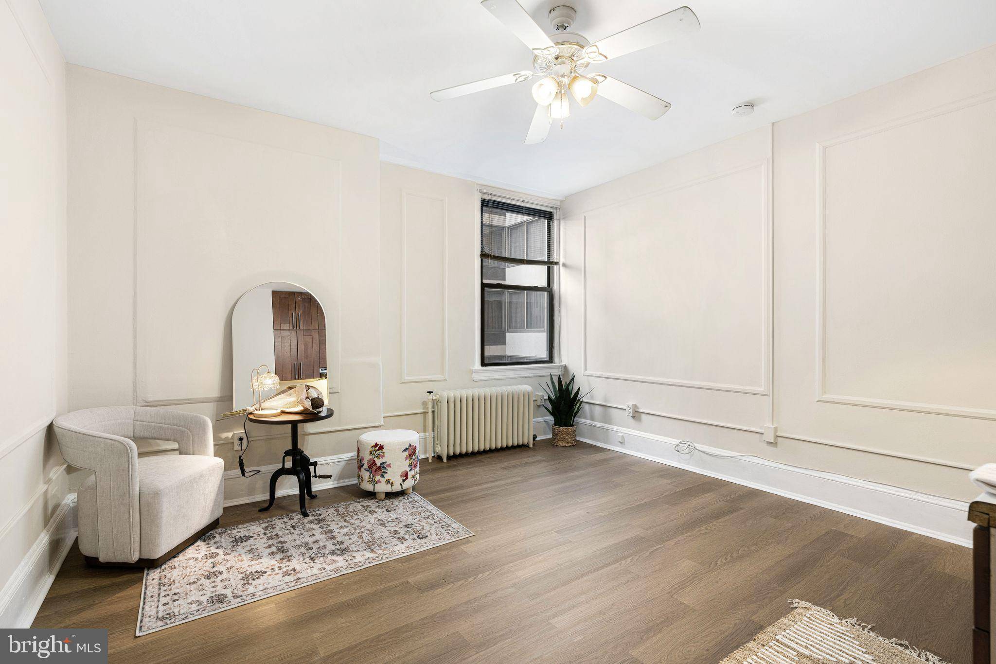 Philadelphia, PA 19107,1324 LOCUST ST #717
