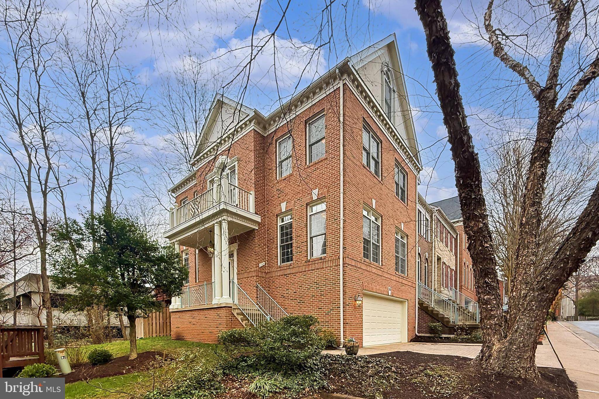Falls Church, VA 22046,132 REES PL