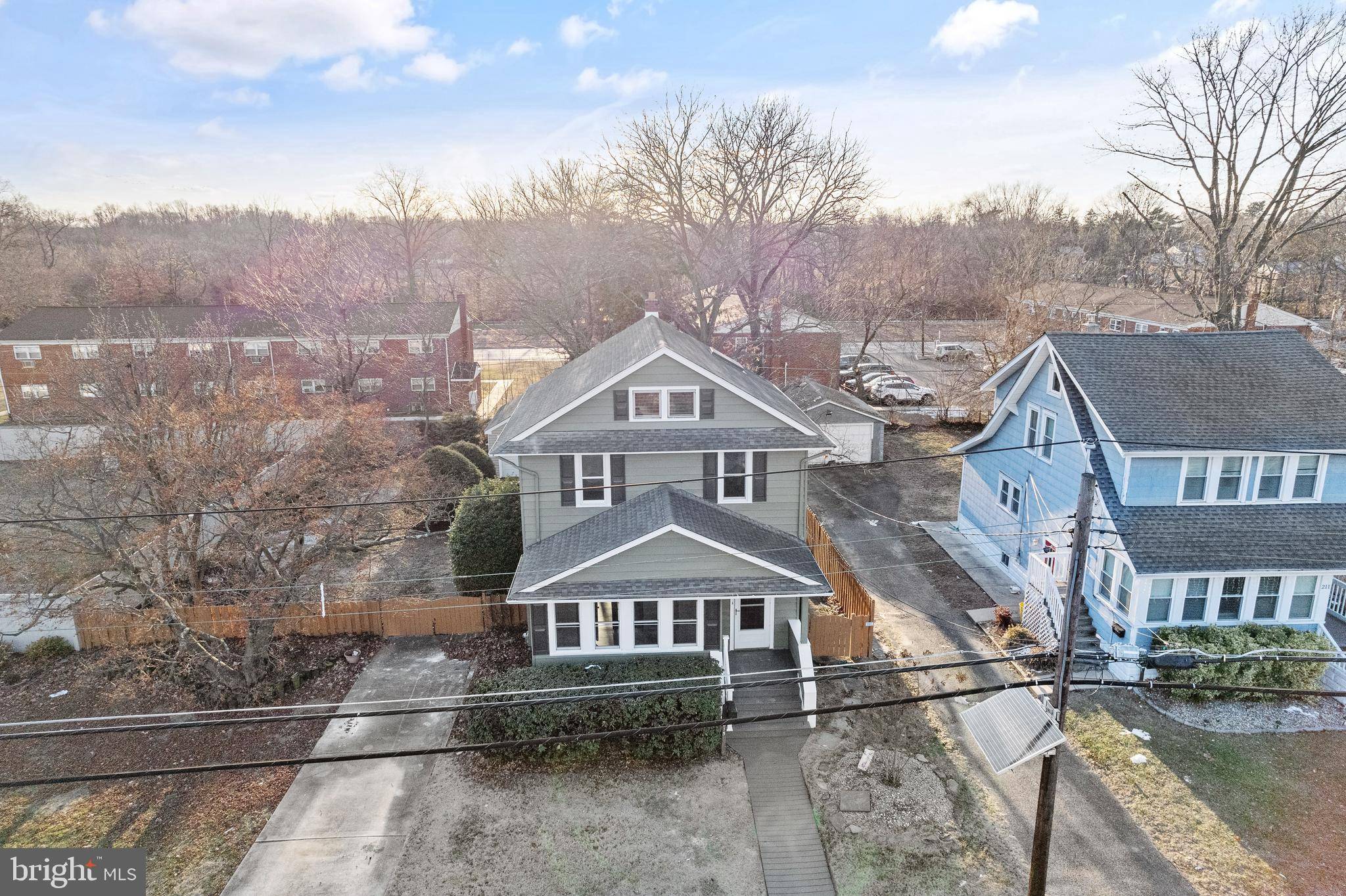 Somerdale, NJ 08083,215 MINNETONKA RD