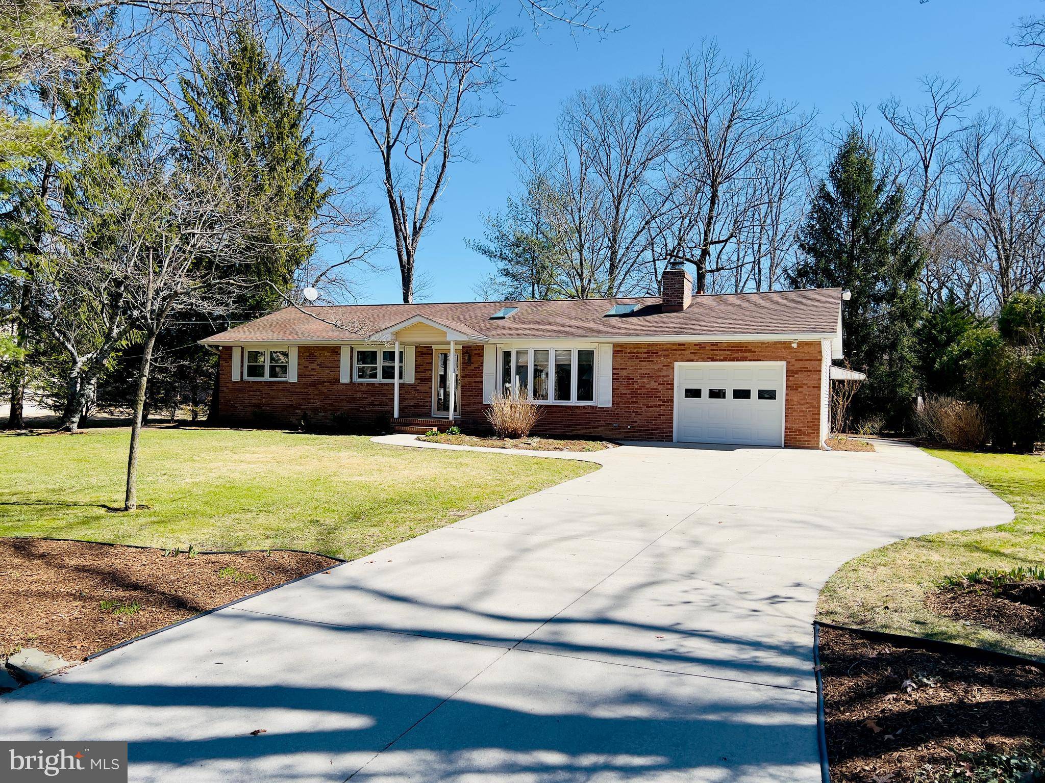 Vineland, NJ 08361,2199 NONA DR