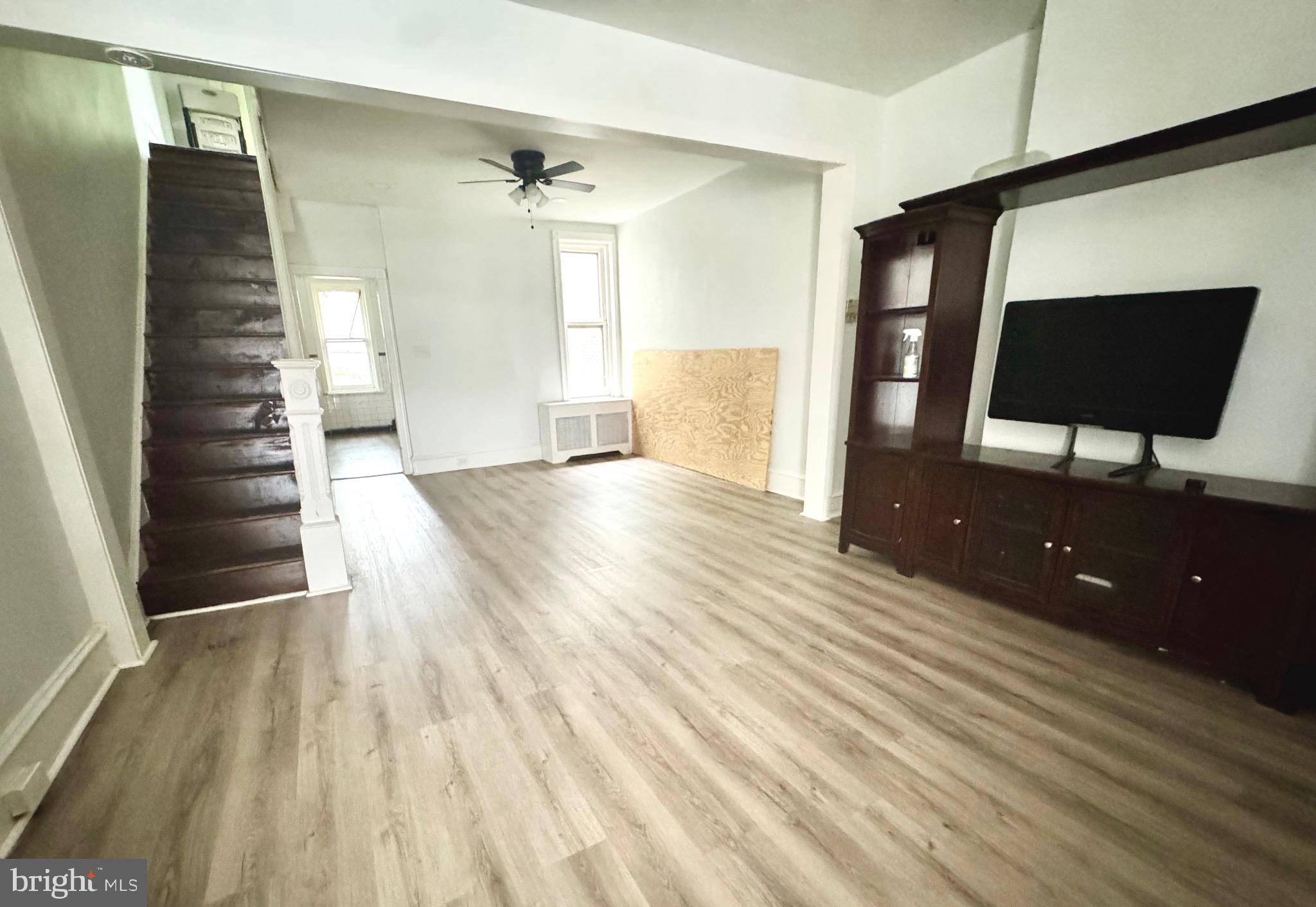 Philadelphia, PA 19131,927 N FALLON ST