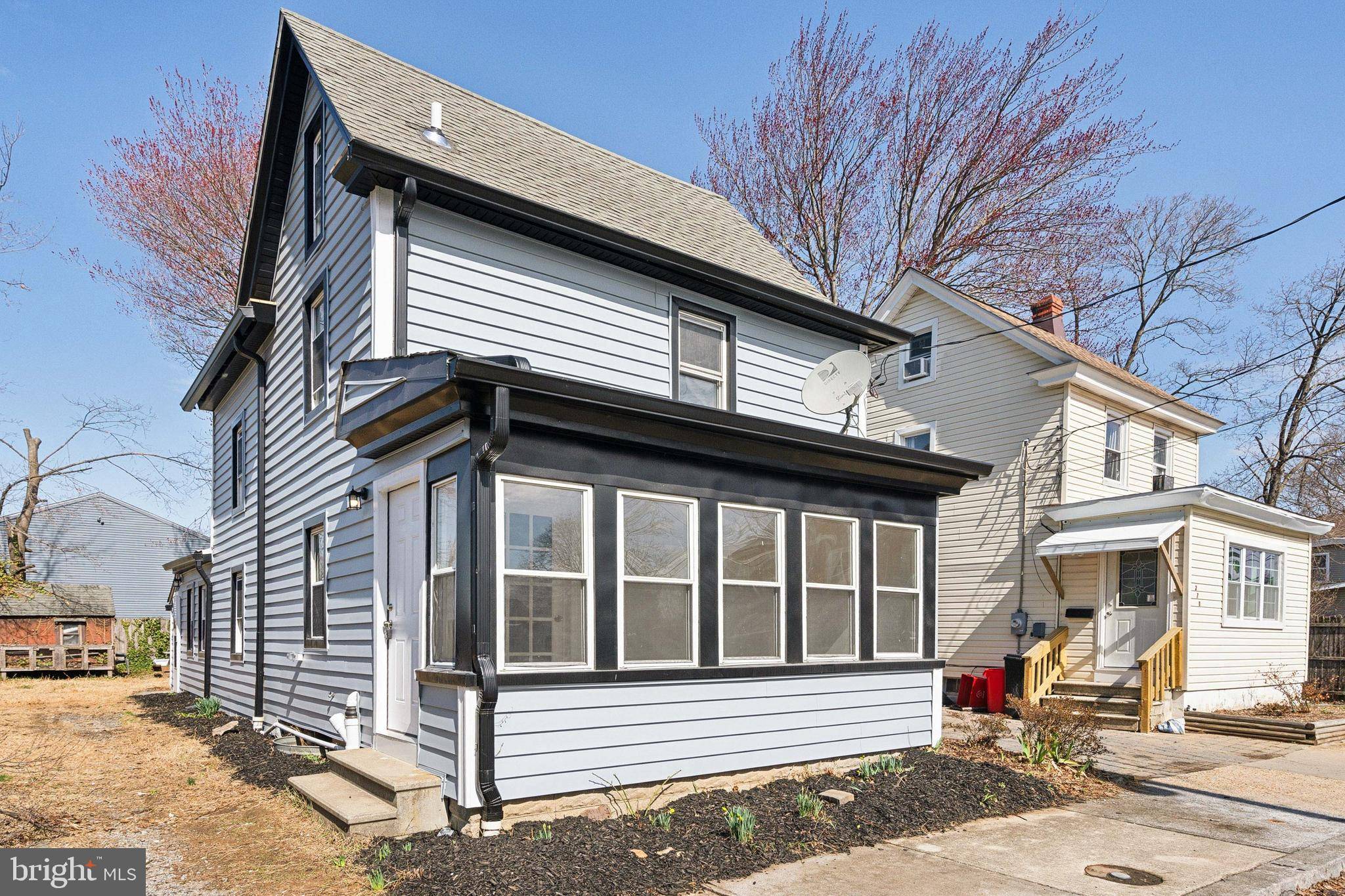 Penns Grove, NJ 08069,272 S BROAD ST
