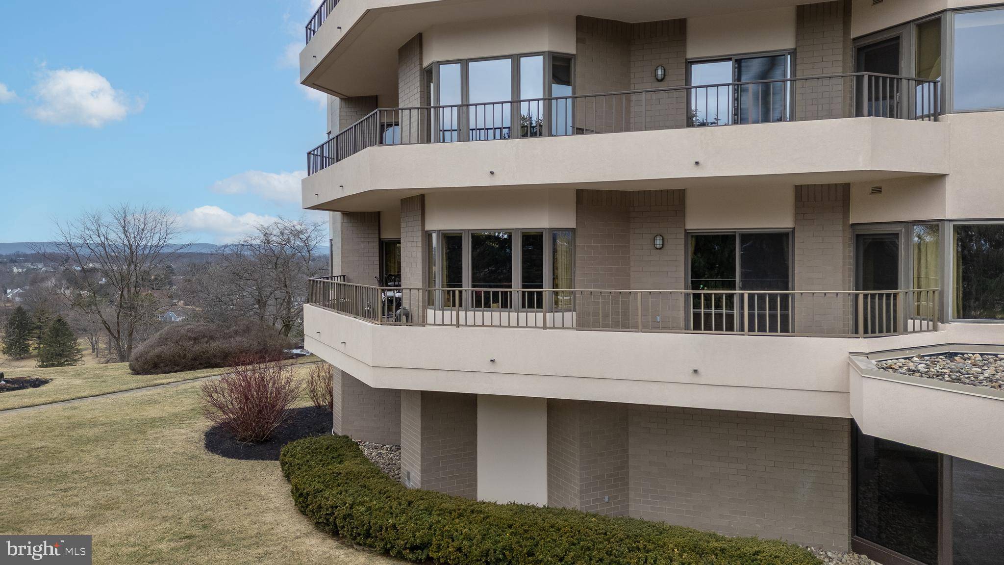 State College, PA 16801,425 WINDMERE DR #2B