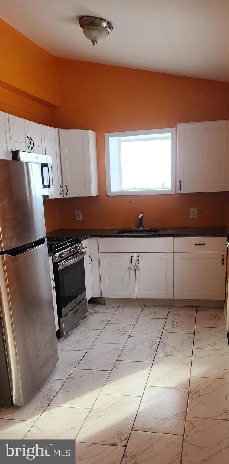 West Berlin, NJ 08091,102 FAIRVIEW AVE