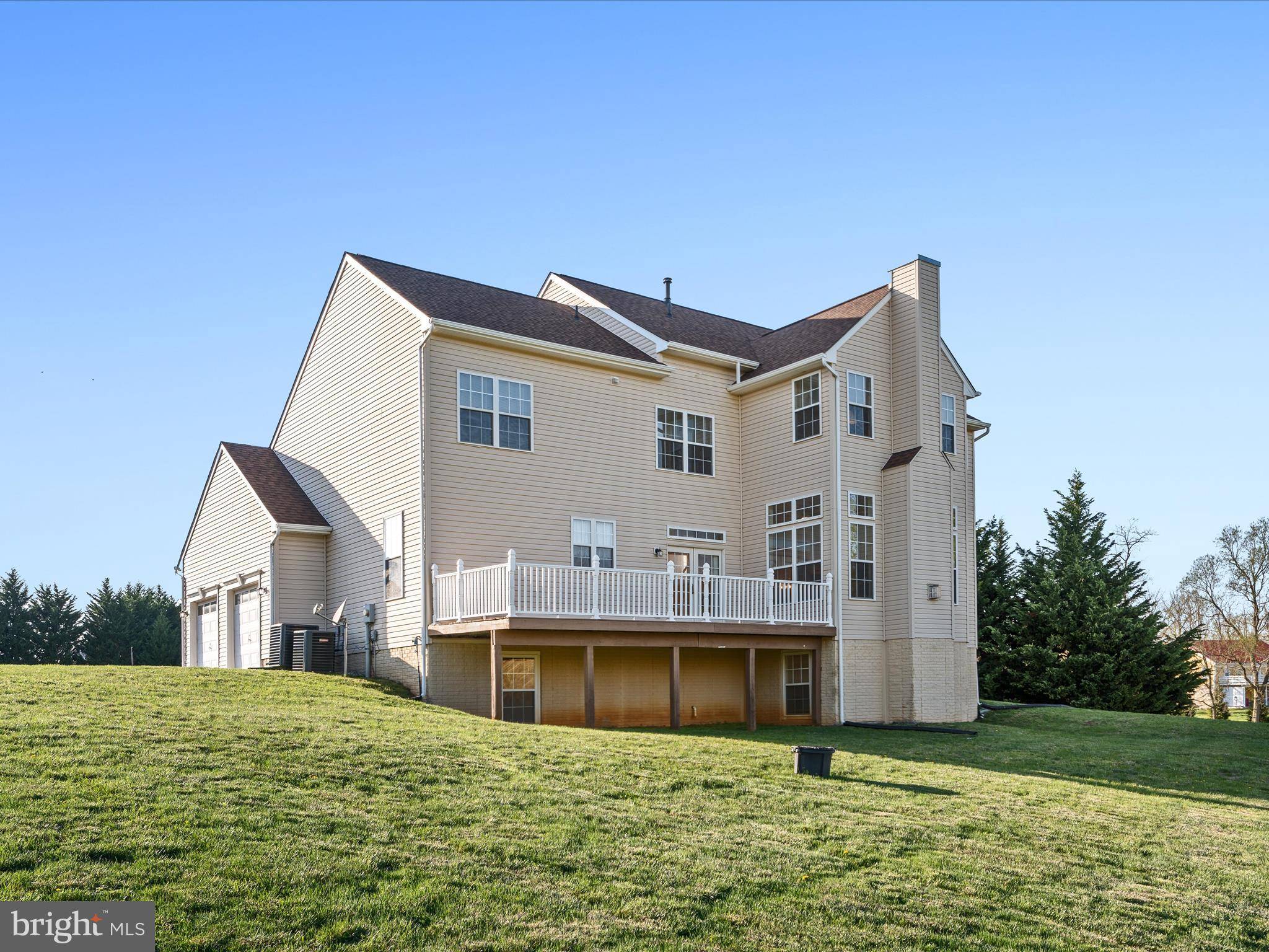 Charles Town, WV 25414,153 PERRY DR