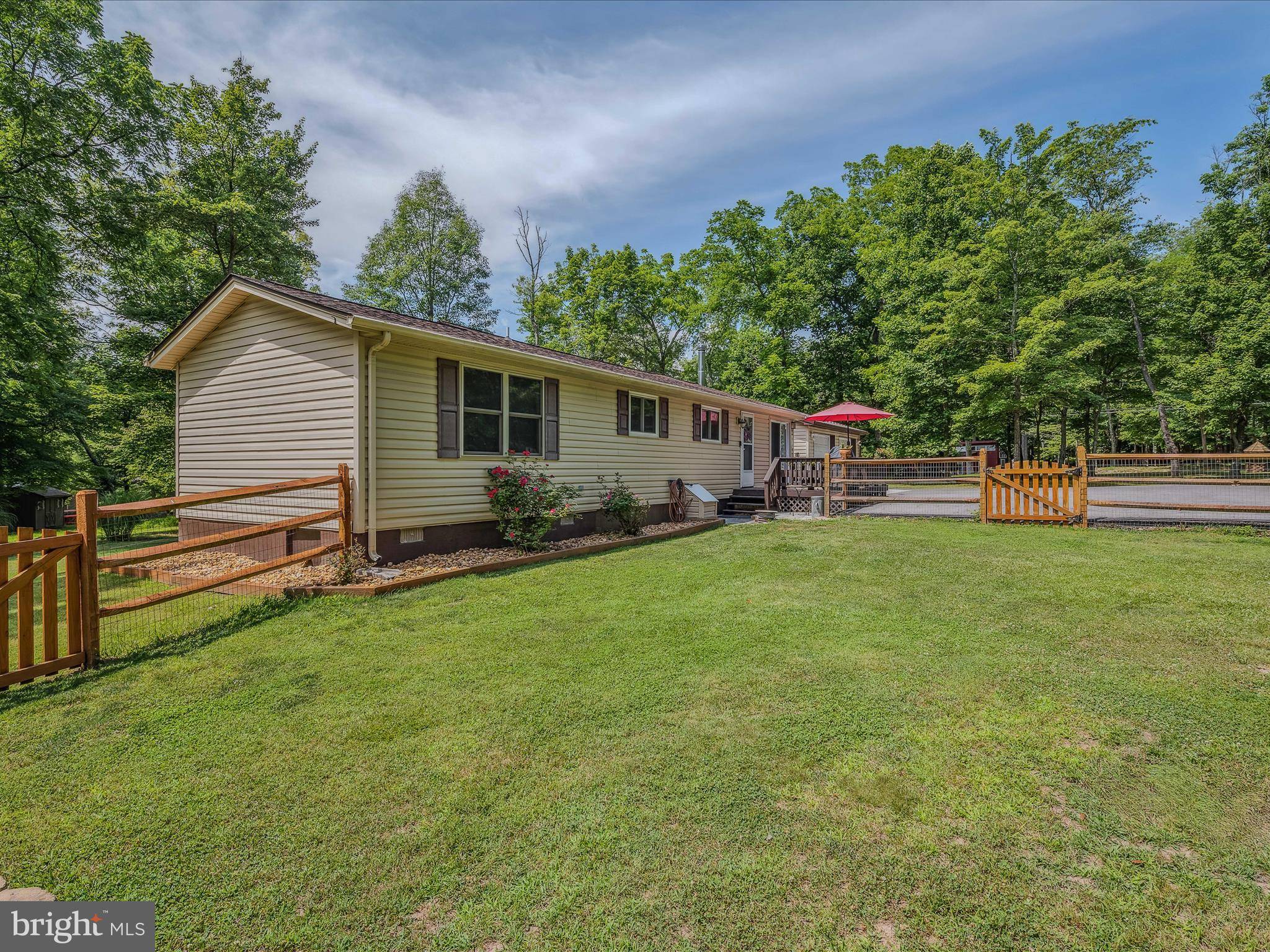 Hedgesville, WV 25427,1208 THE WOODS RD