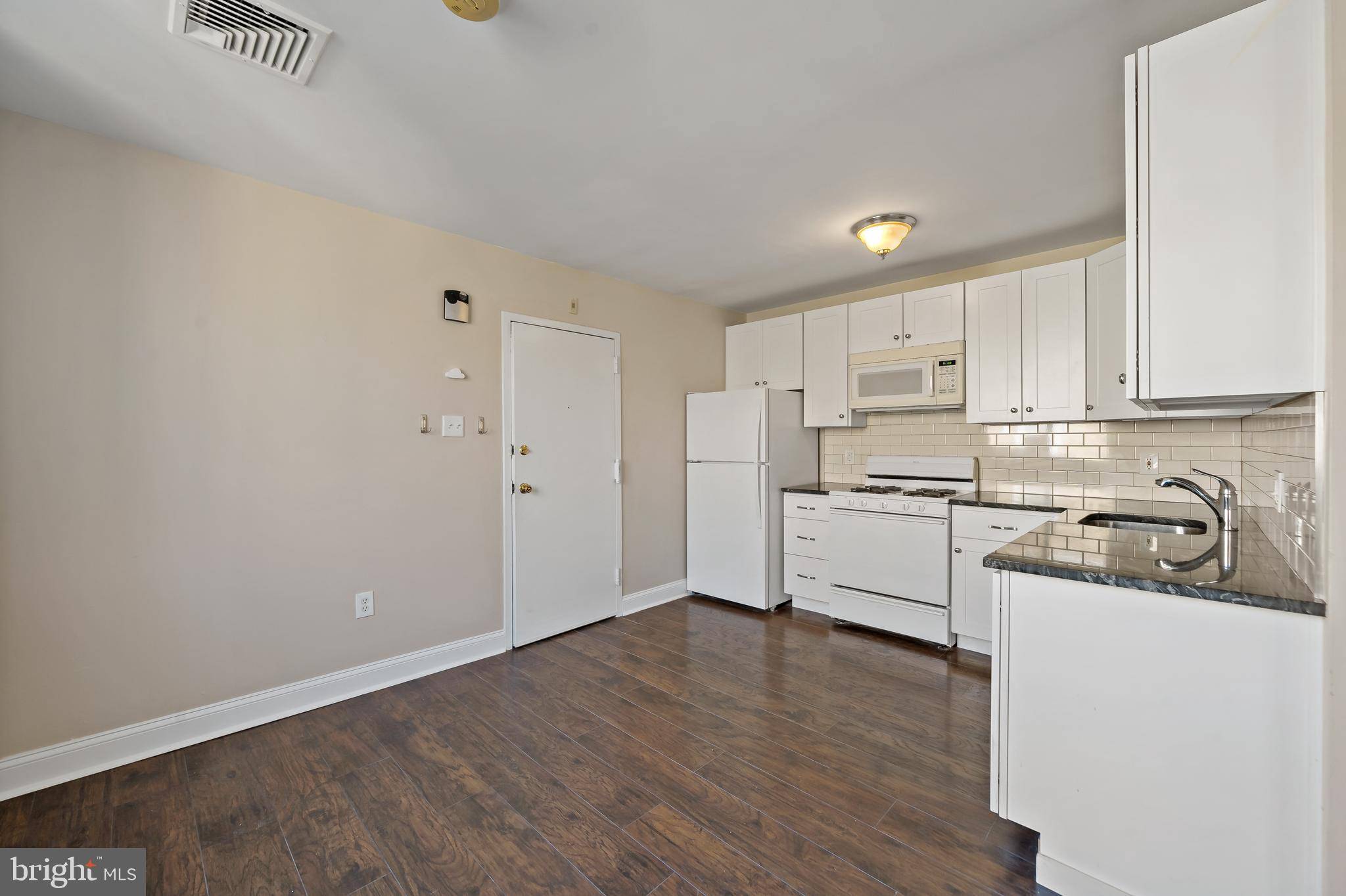 Philadelphia, PA 19123,443 FAIRMOUNT AVE #C