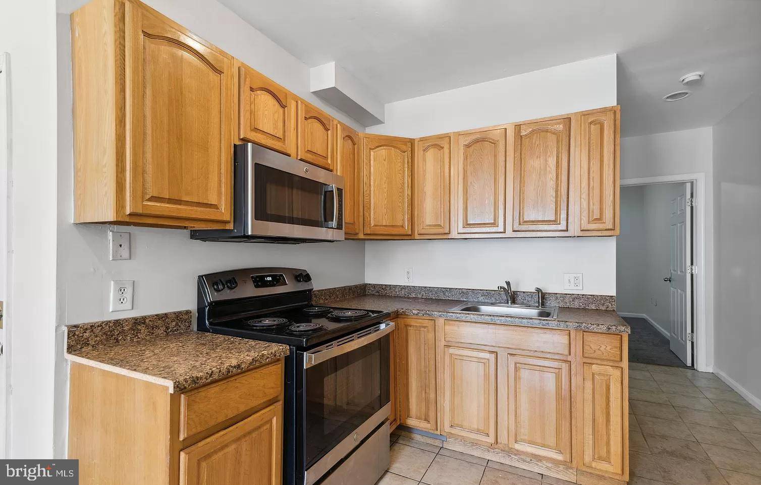 Philadelphia, PA 19121,1621 W MONTGOMERY AVE