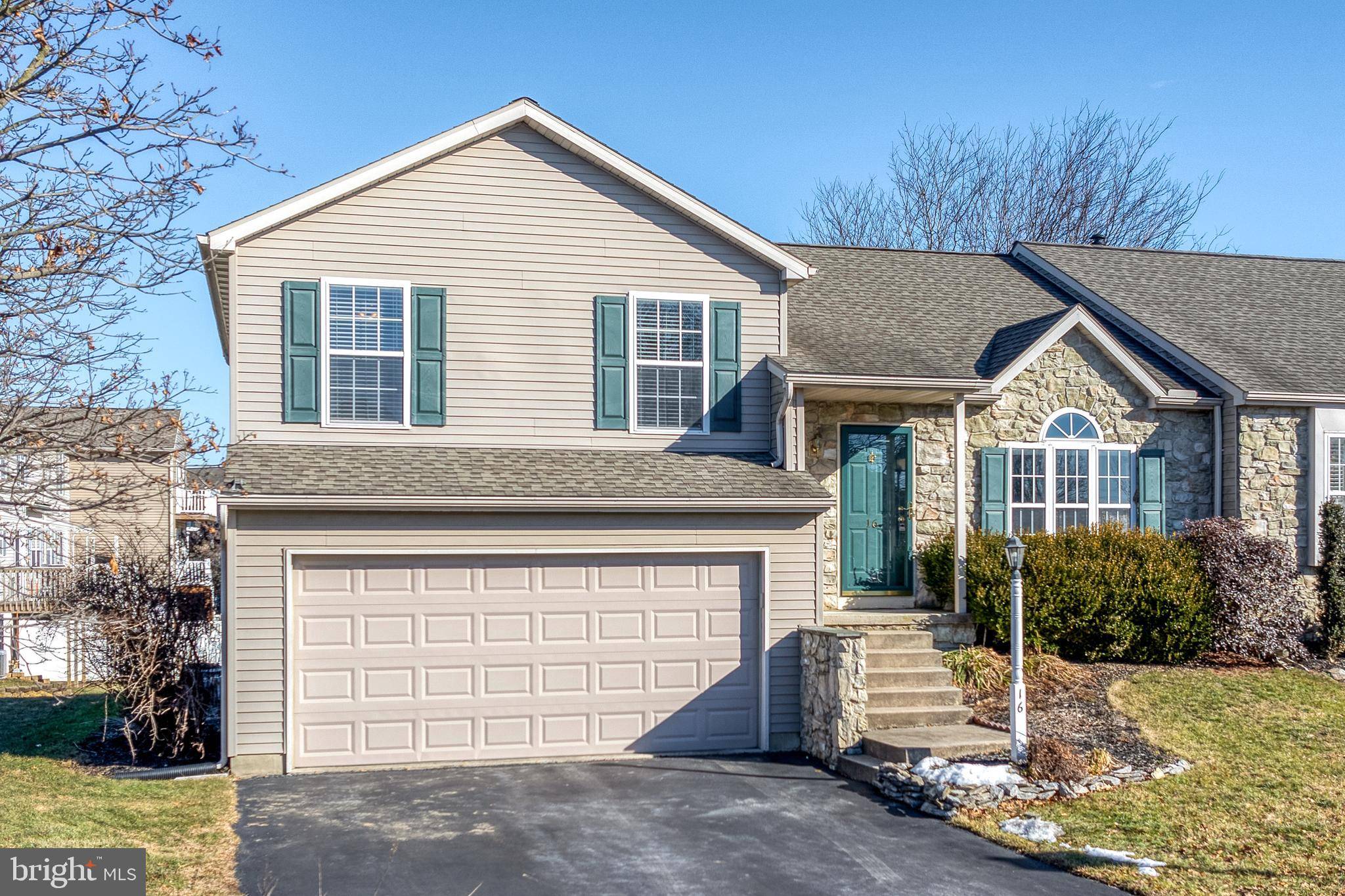 Lititz, PA 17543,16 PEBBLE CREEK DR
