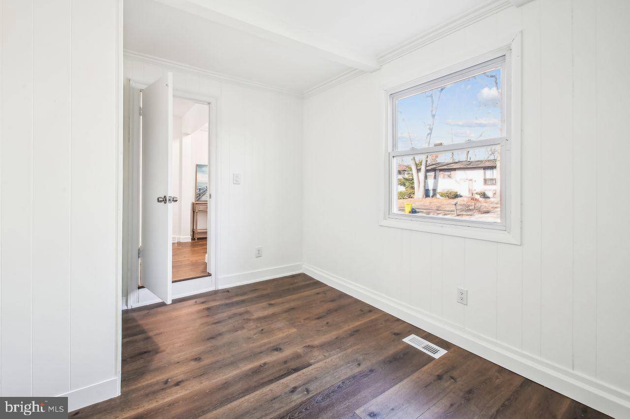 Glen Burnie, MD 21061,7903 COVINGTON AVE