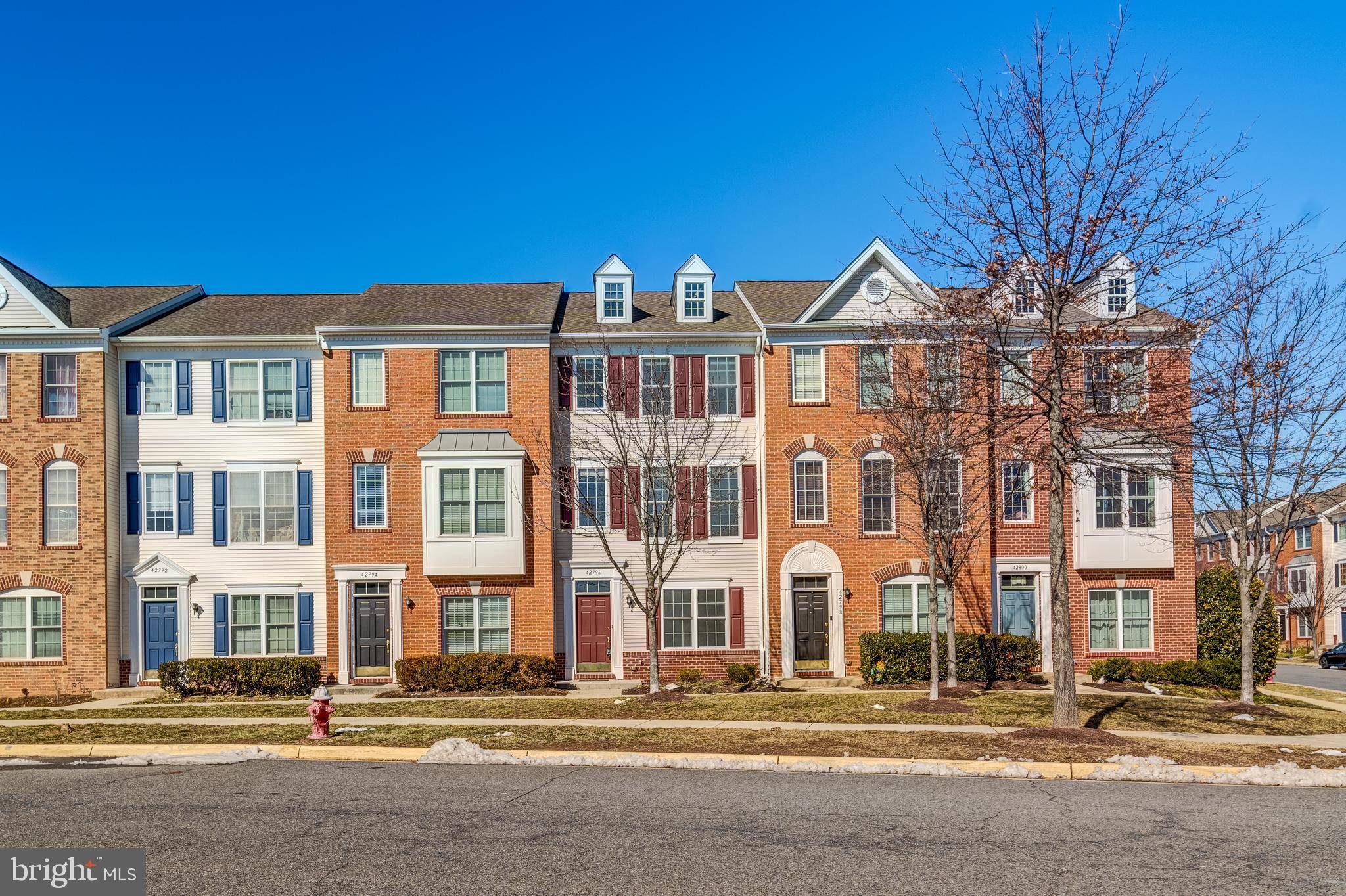 Chantilly, VA 20152,42796 NATIONS ST