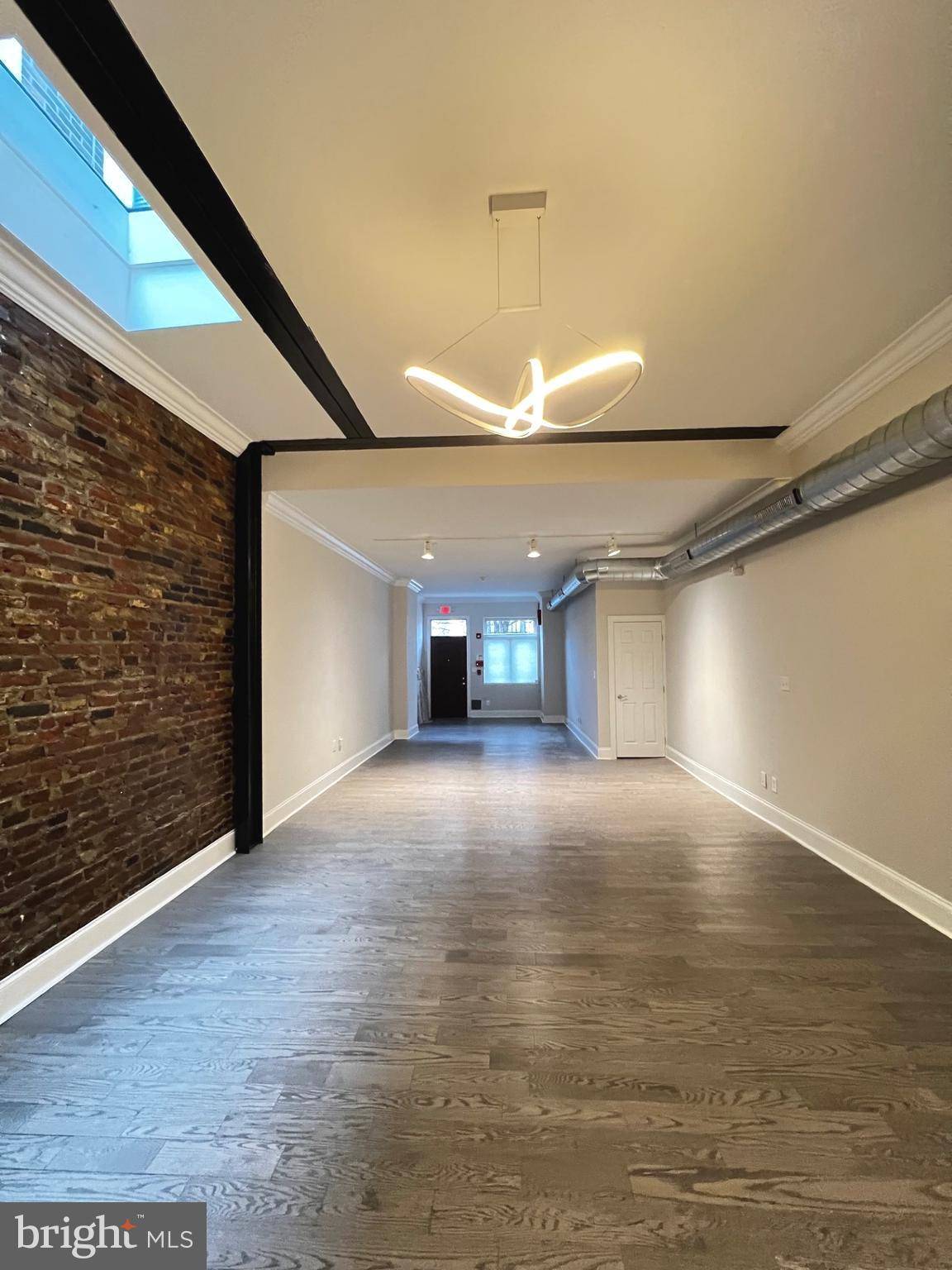 Philadelphia, PA 19123,335 W GIRARD AVE #1ST FLOOR
