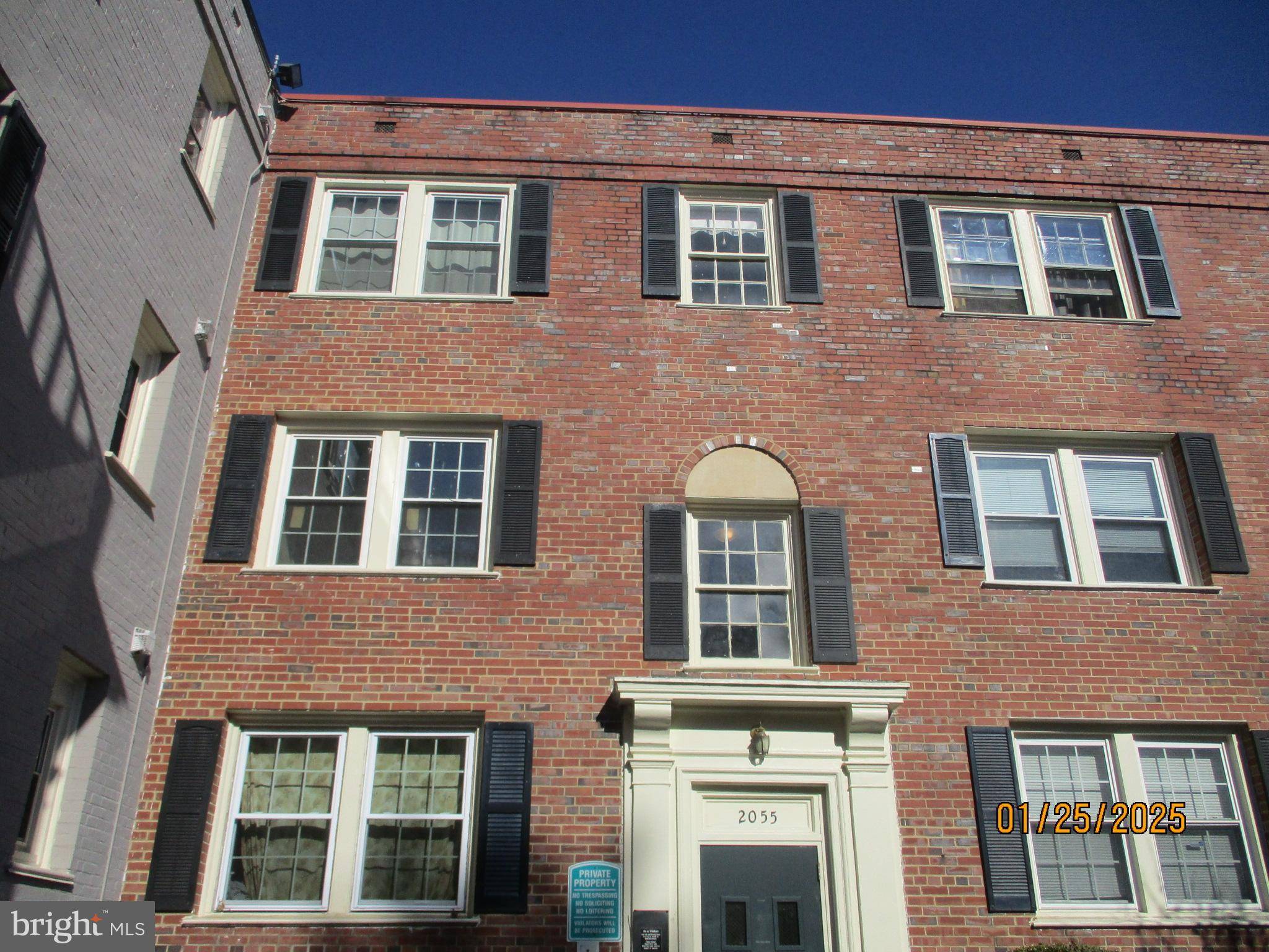 Washington, DC 20020,2055 38TH ST SE #201
