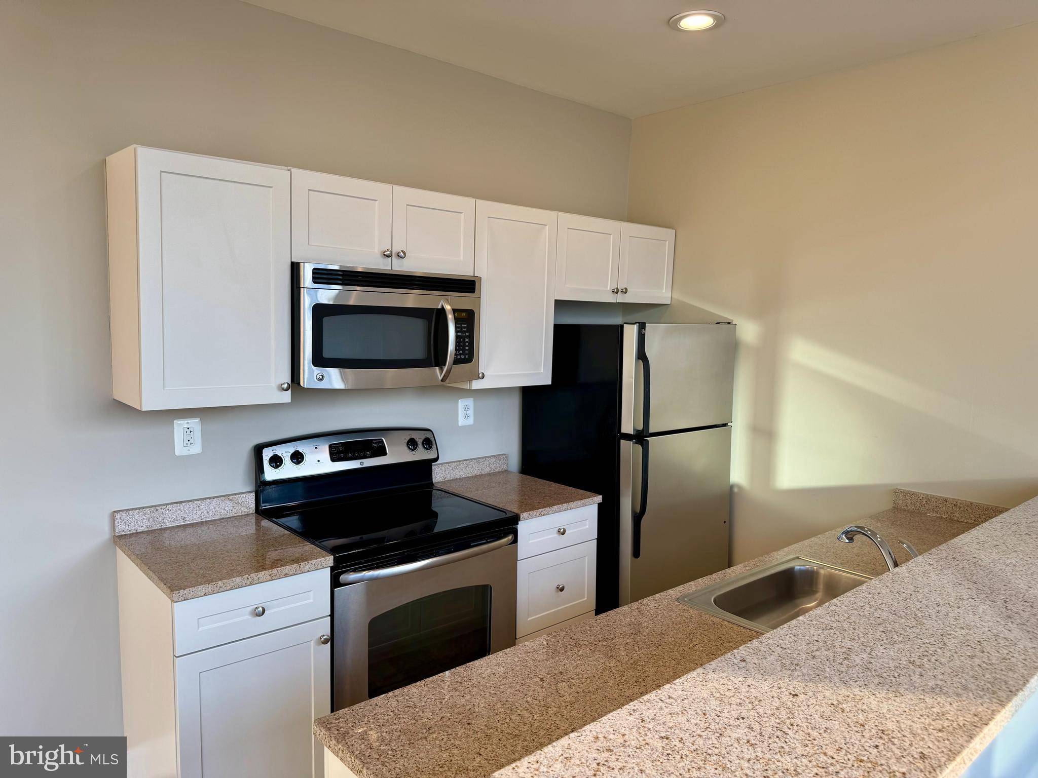 Philadelphia, PA 19103,2040 MARKET ST #922