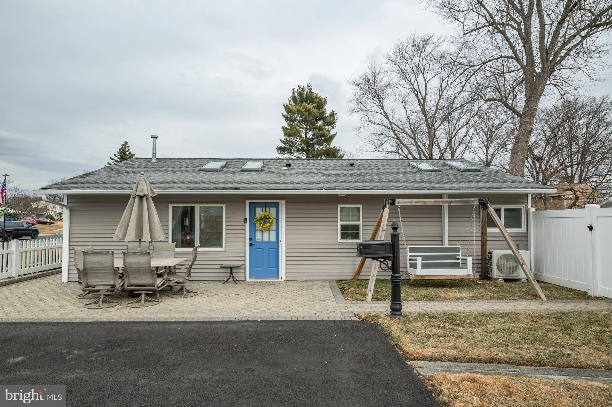 Levittown, PA 19057,34 BITTERSWEET RD