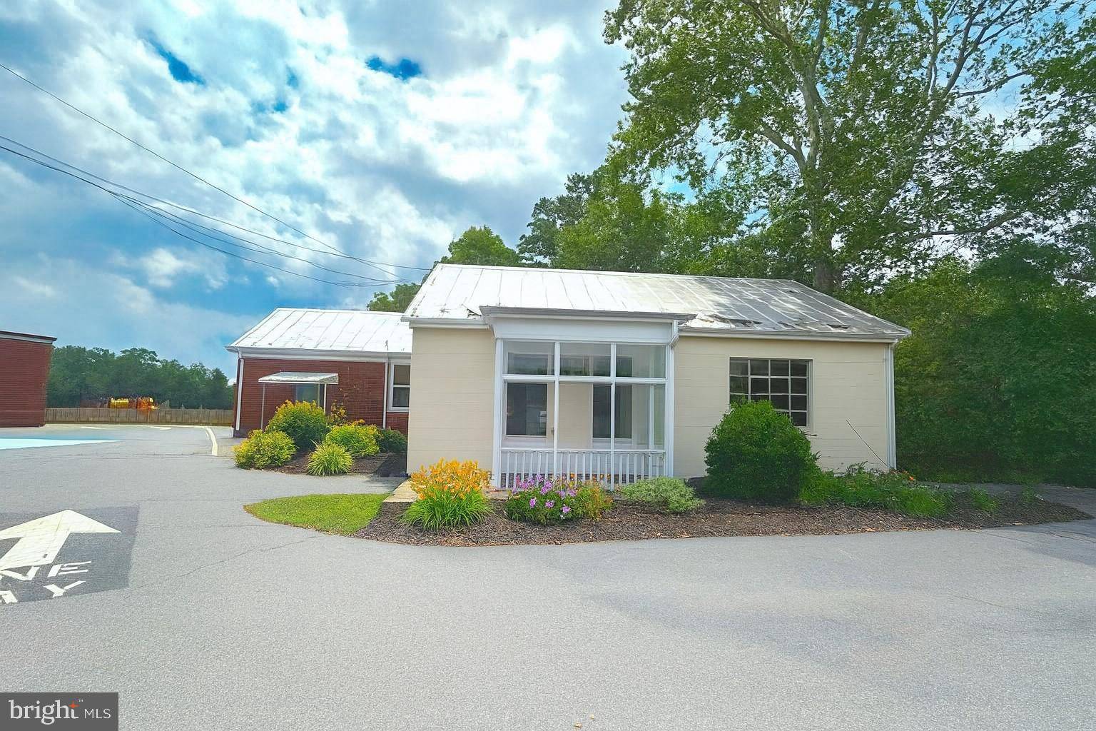 Winchester, VA 22603,5629 N FREDERICK PIKE