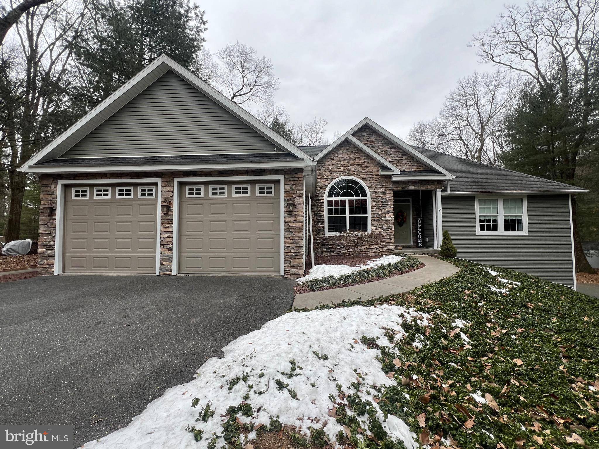 Orrtanna, PA 17353,68 W MOUNTAIN TOP DR